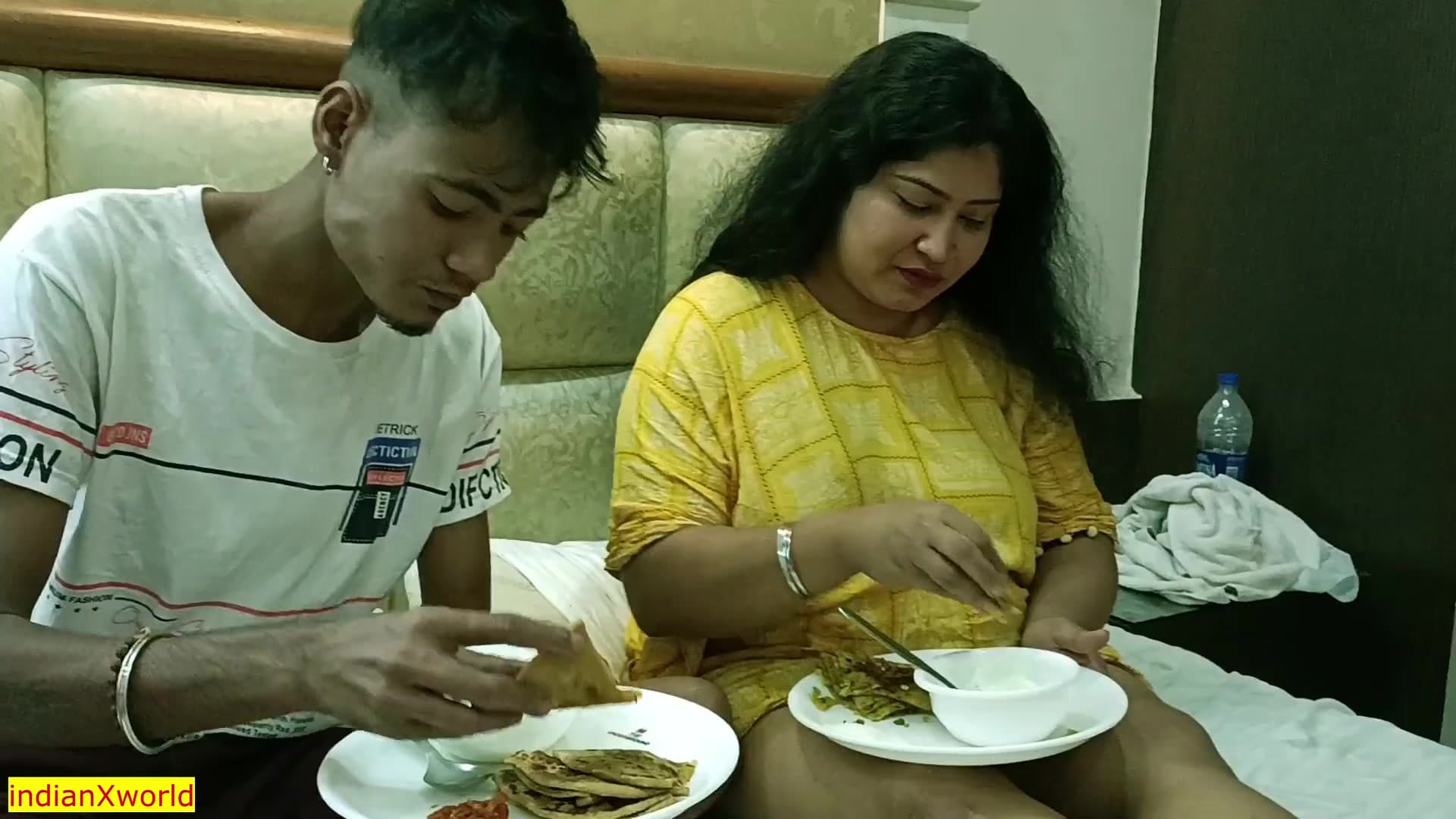 Incredible hot fucking with stepsister after dinner. Desi Sex screenshot 3