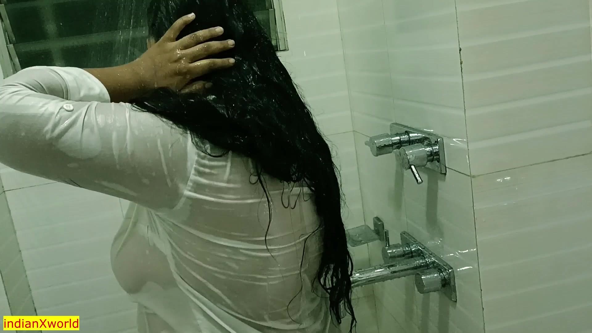 Indian Sexy Stepsister Fucks Her Younger Stepbrother in Taboo Encounter screenshot 2