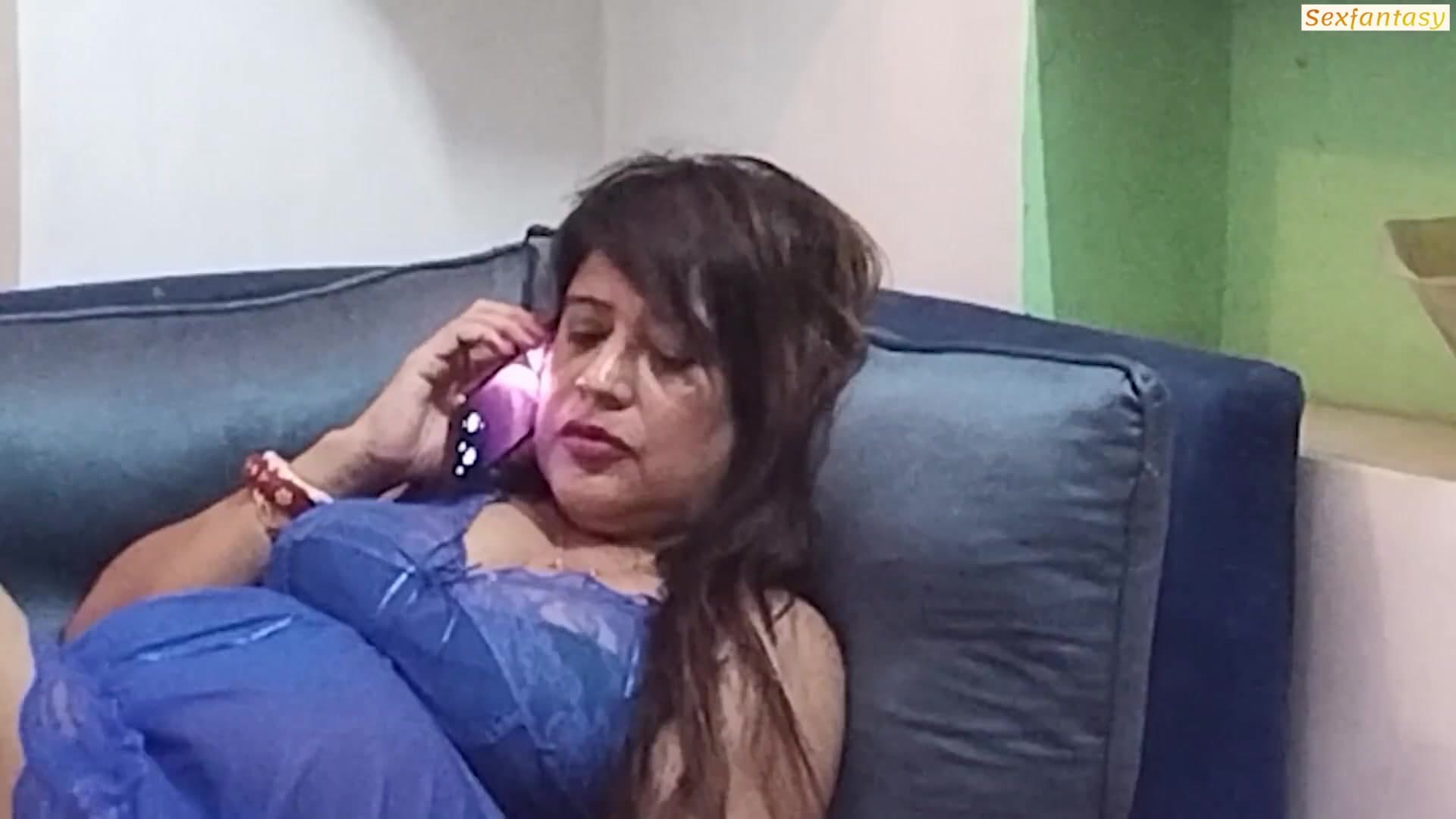 Indian brother-in-law fucks his sister-in-law hard in hot sex video screenshot 6