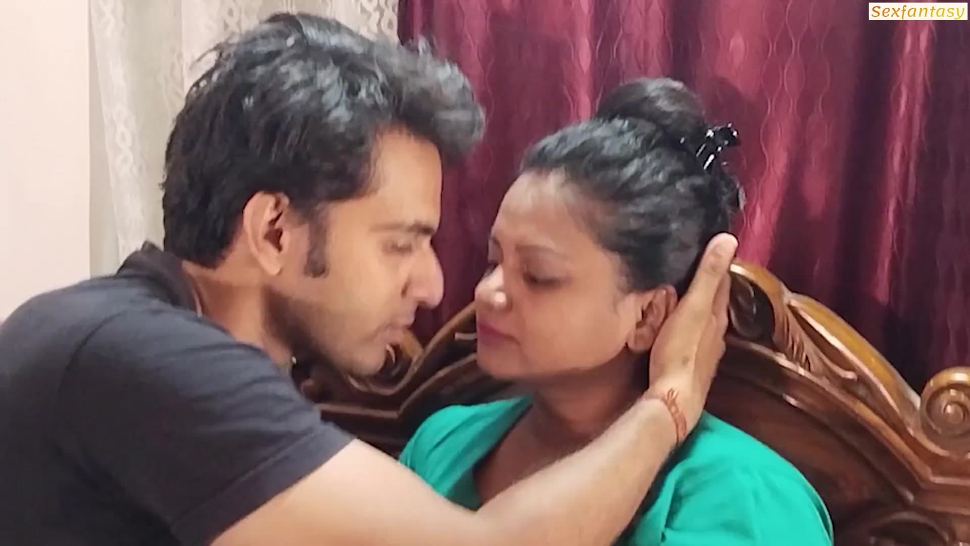 Stepbrother's friend pounds his stepsister hard when she is alone in the room screenshot 2