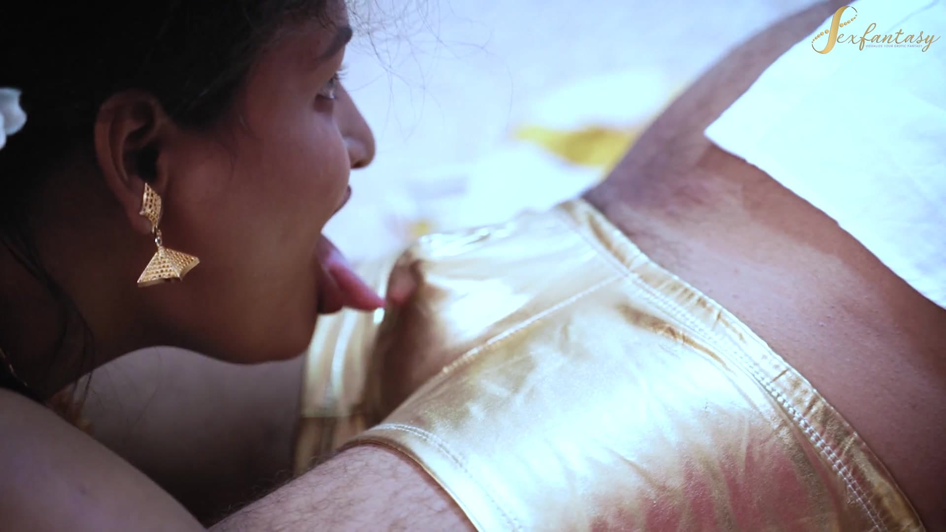 South Indian bhabhi gets hardcore fucking from her husband's friend screenshot 4