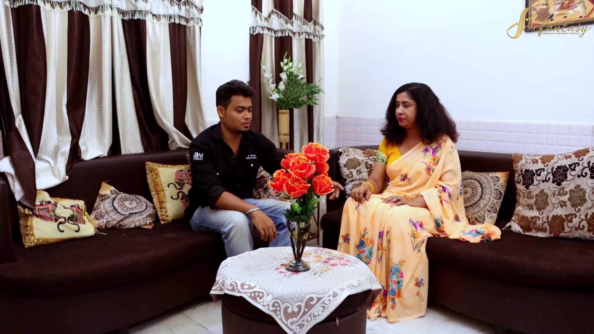 Milky boobs wife gets rough fucked by husband's friend screenshot 4