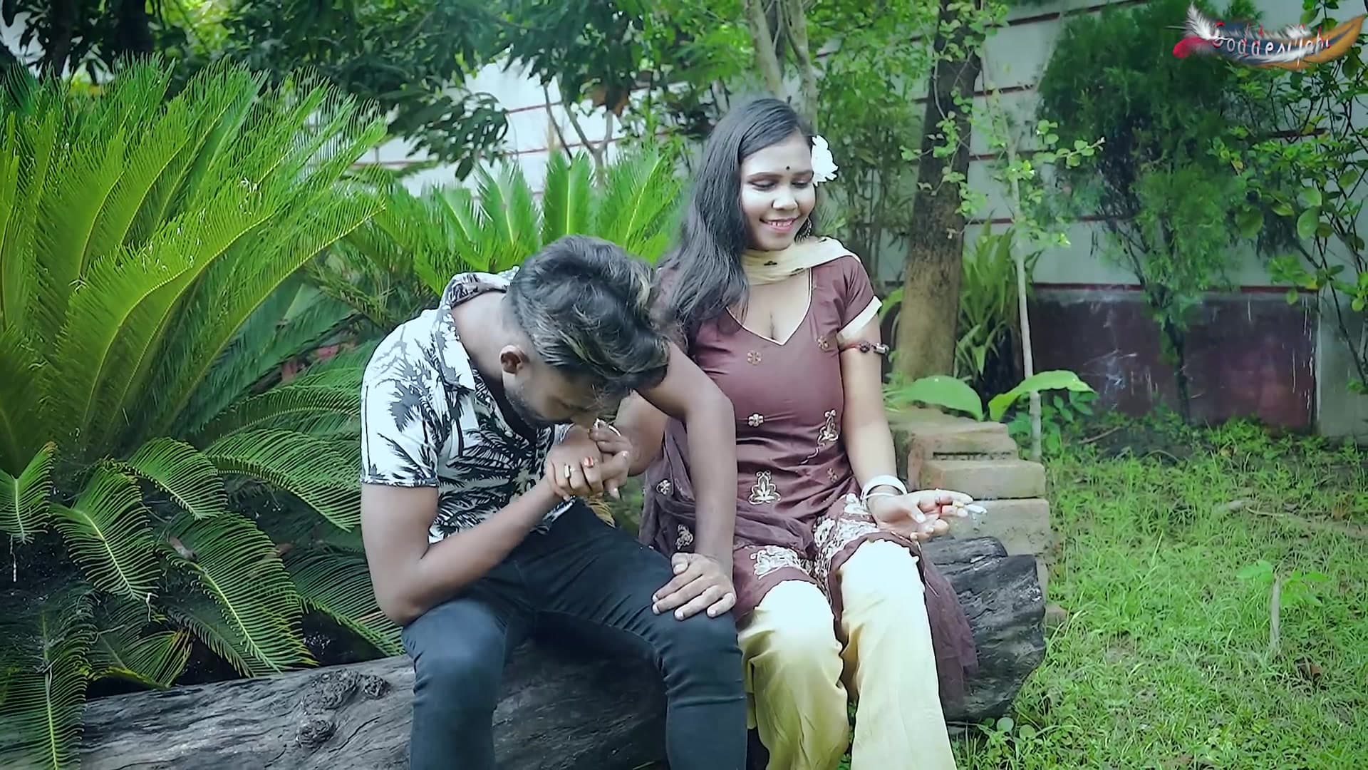 Desi College Teens Hardcore Outdoor Fucking in the Park screenshot 3