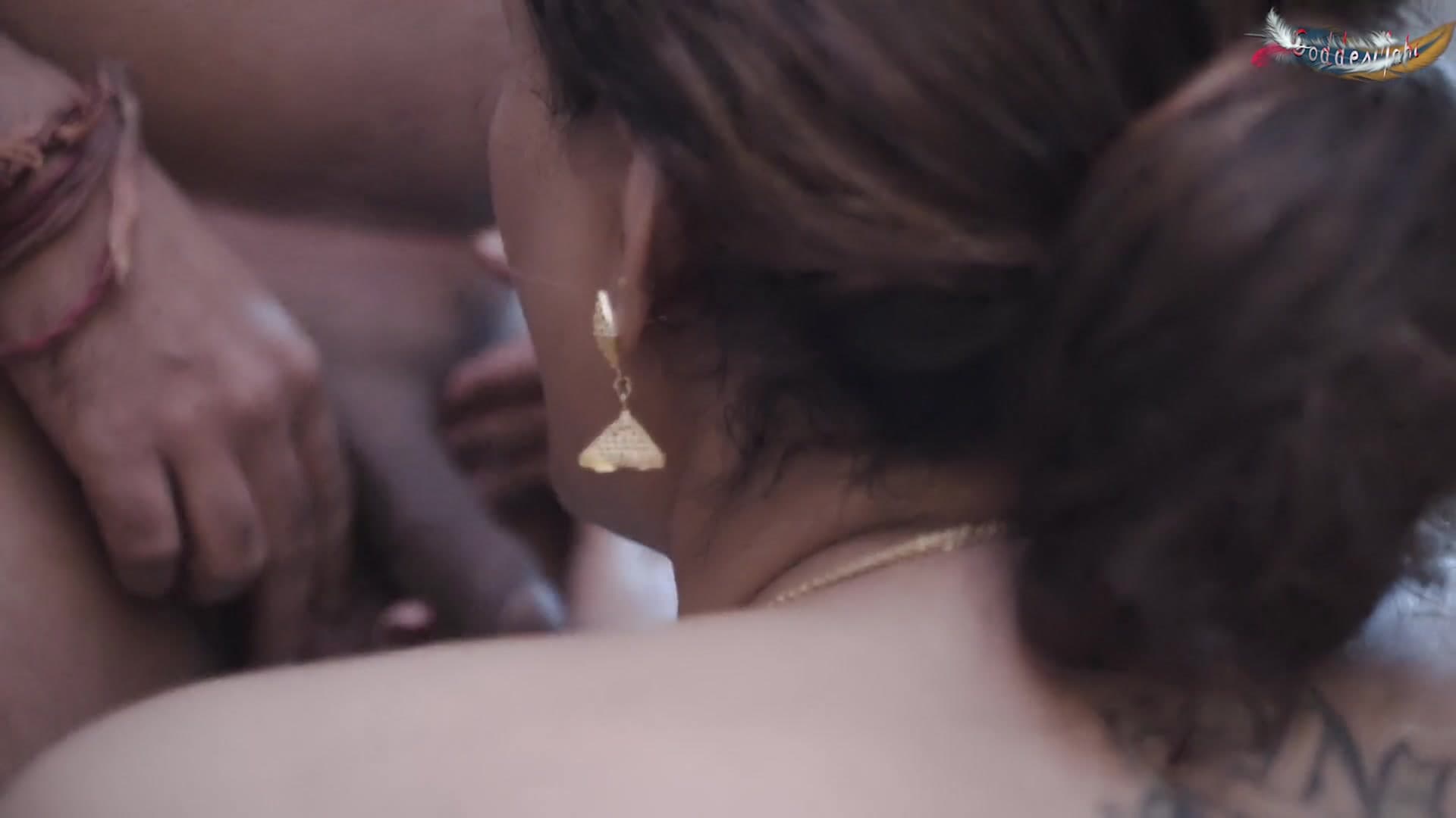 Wife Ke Saamne Saas Se Chudai Karke Damad Ne Biwi Ko Chodna Sikhaya screenshot 6