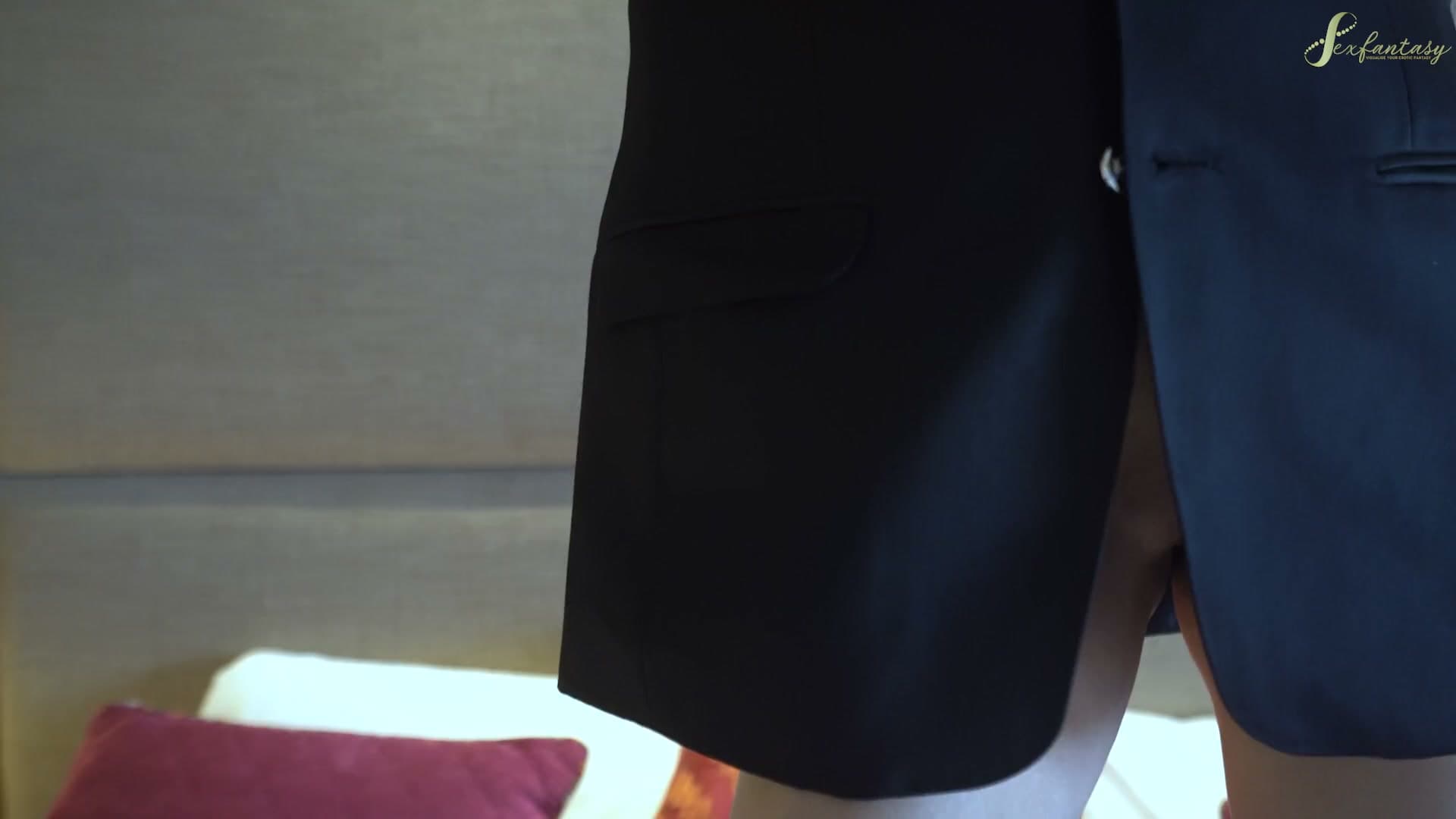 Horny Wife Begs for Rough Sex to Satisfy Her Wet Pussy screenshot 4