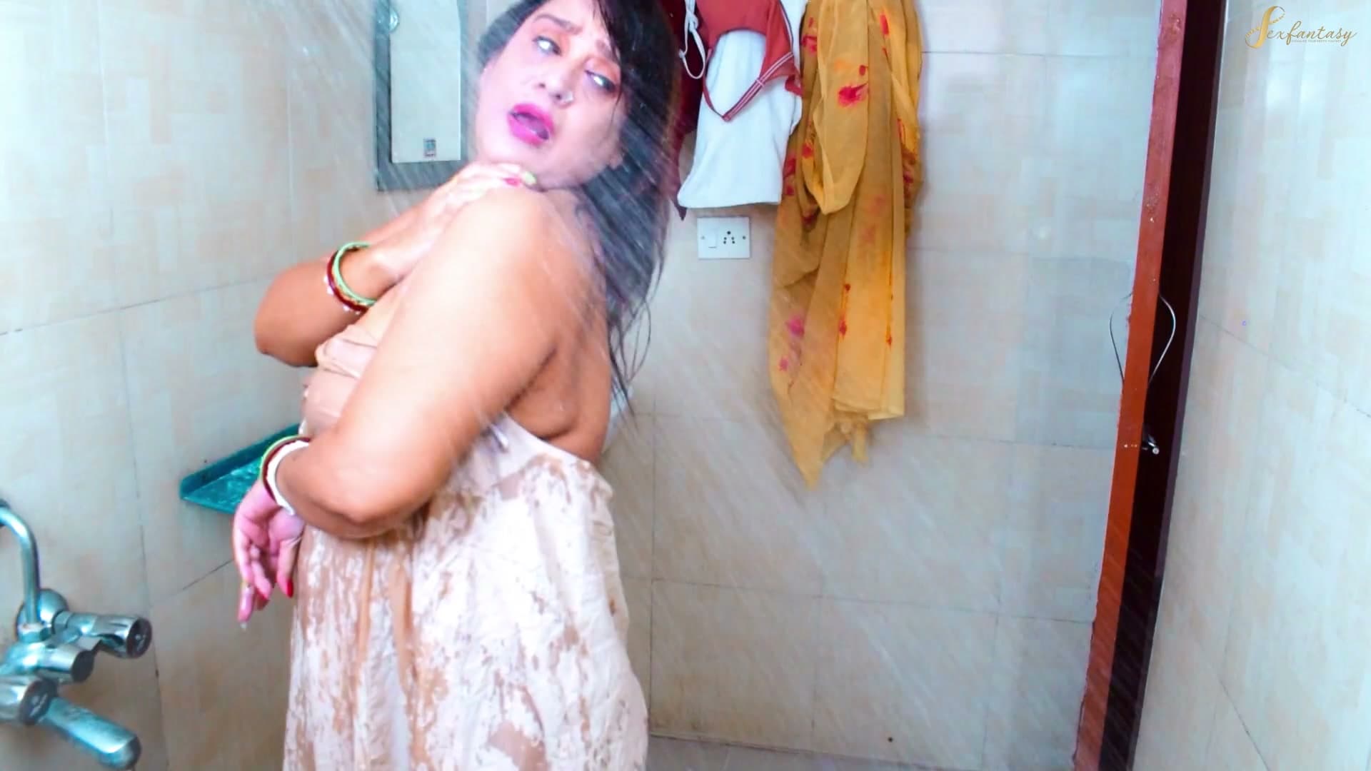 Stepaunty Got Seduced by Her Stepnephew When She Was Home Alone