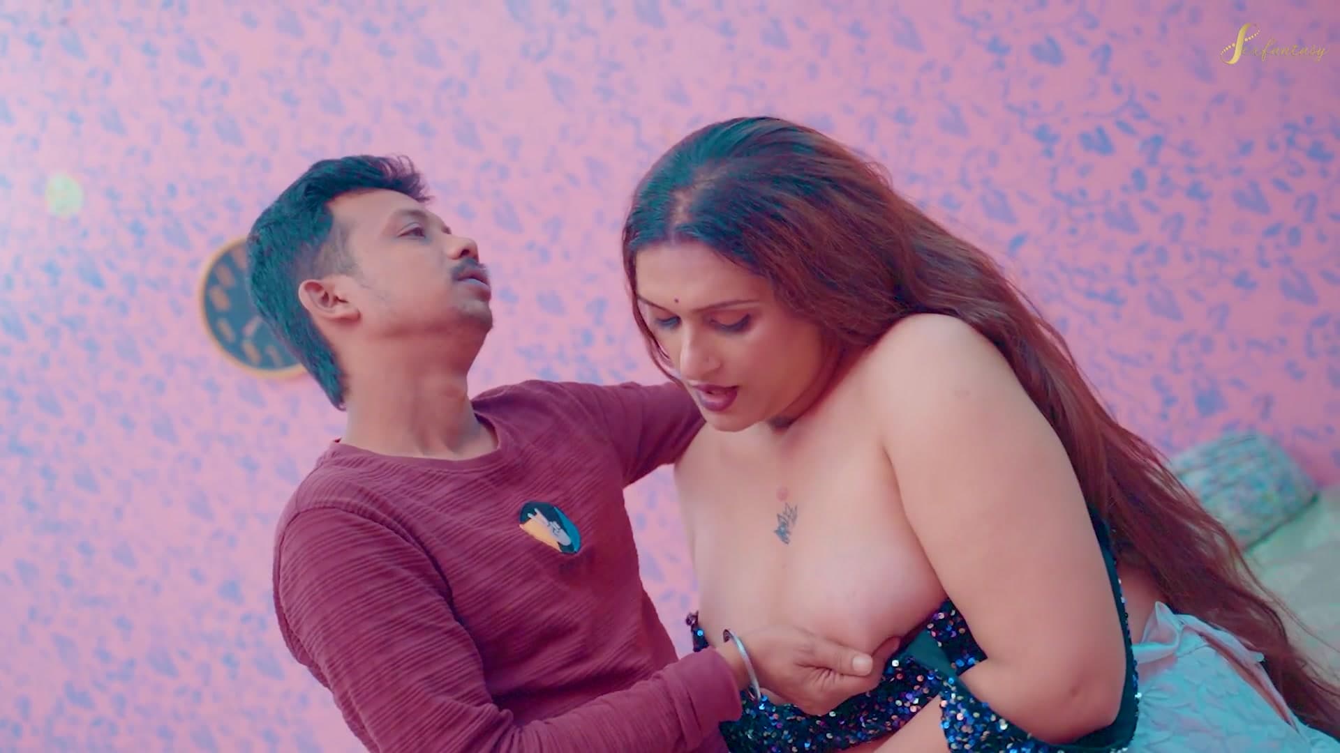 MILF Lady Gave Her Big Tits and Rough Fucking to Her Customer