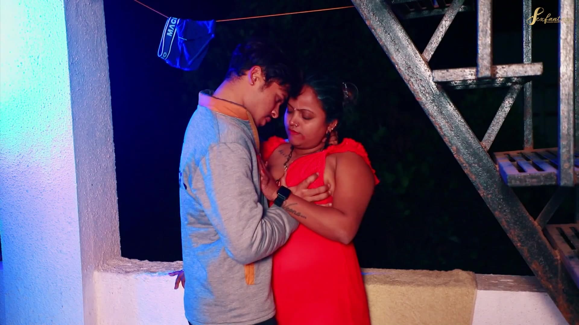 Horny Indian Stepmom Gets Fucked Rough by Her Stepson screenshot 7