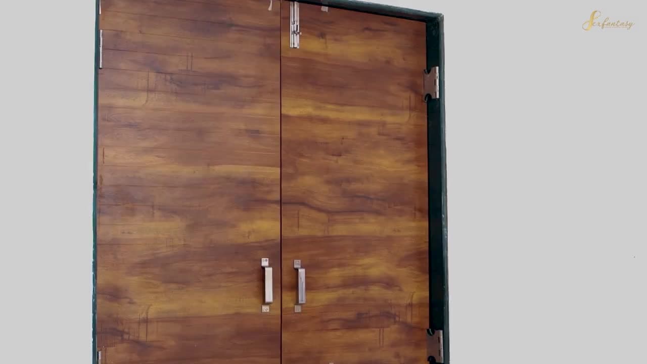 Indian Stepmom Fucked Hard by Her Stepson While He Was Jerking Off screenshot 2