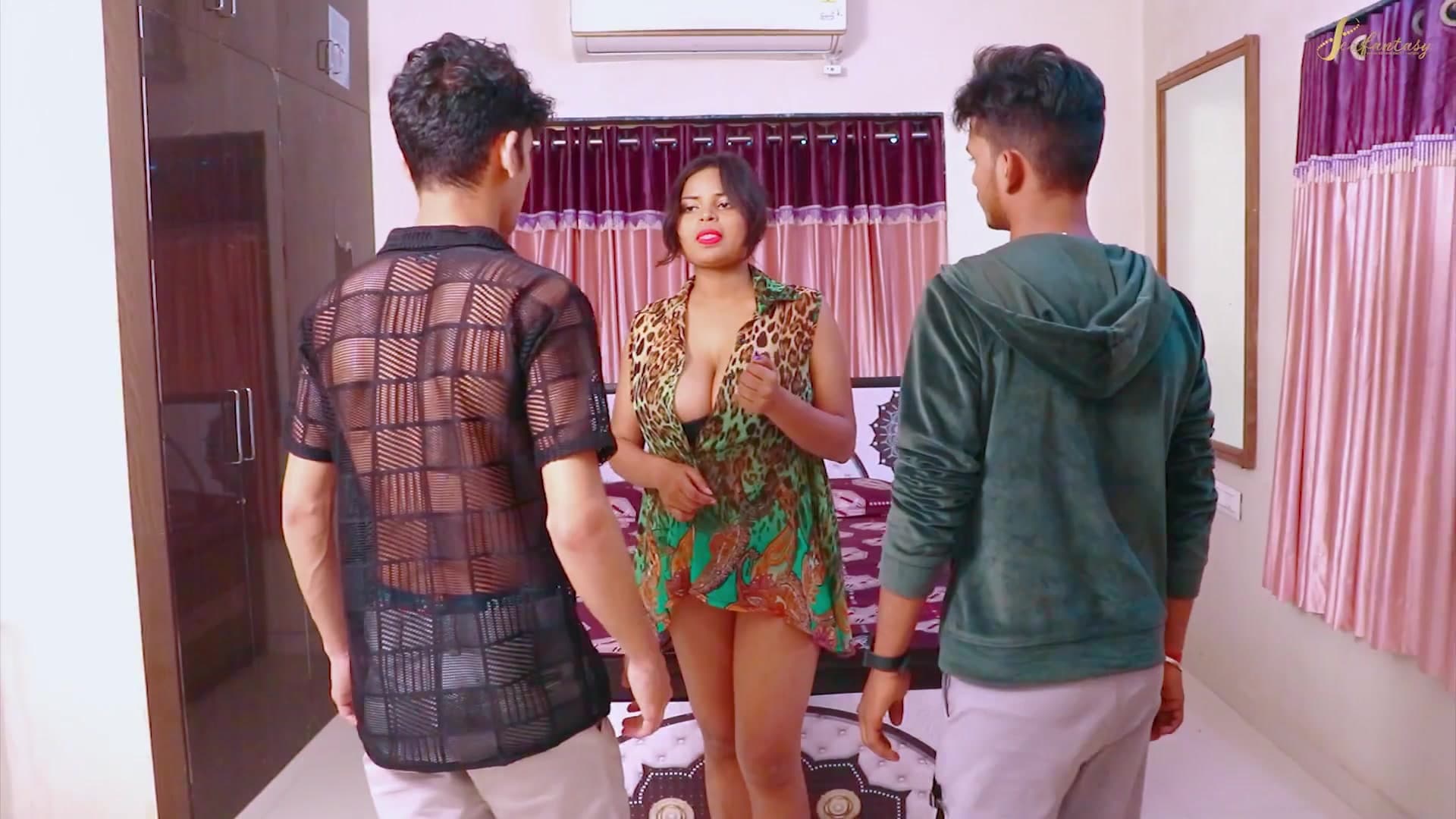 Horny Couples Have Wild Threesome Sex on a Hot Night screenshot 7