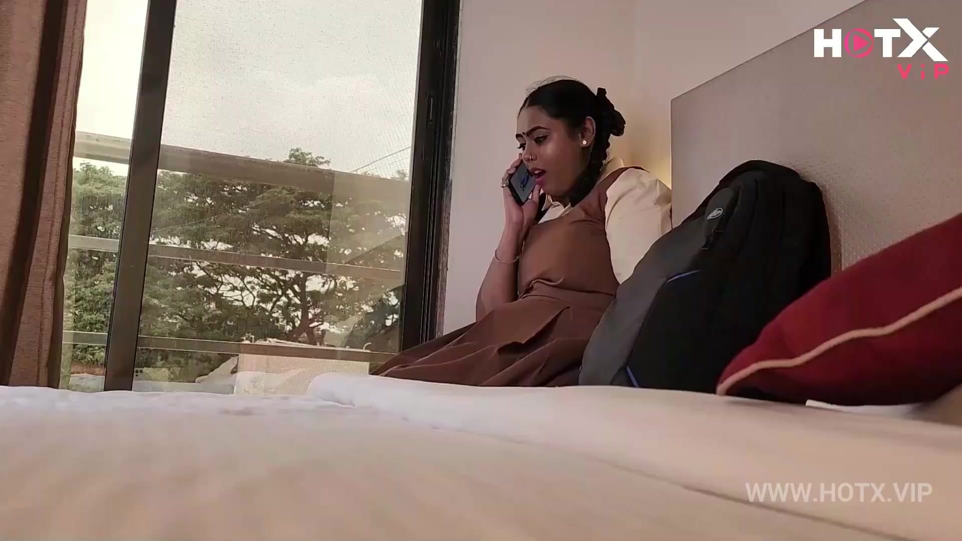 Indian College Girl Seduces Her Biology Teacher and Gets Fucked in Hindi Audio
