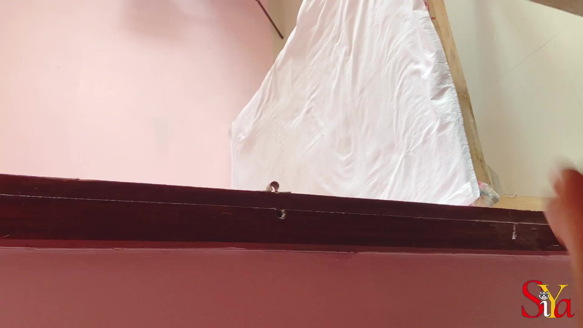 Indian Bhabhi Fucks Her Ex Boyfriend After Years Apart screenshot 3