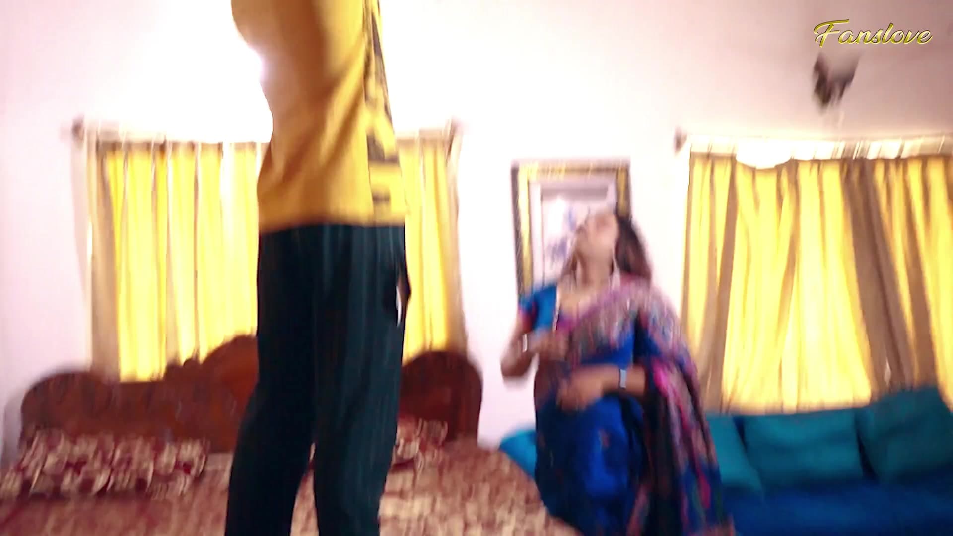 Indian Desi Wife Fucked Hard by Electrician After Seduction screenshot 2
