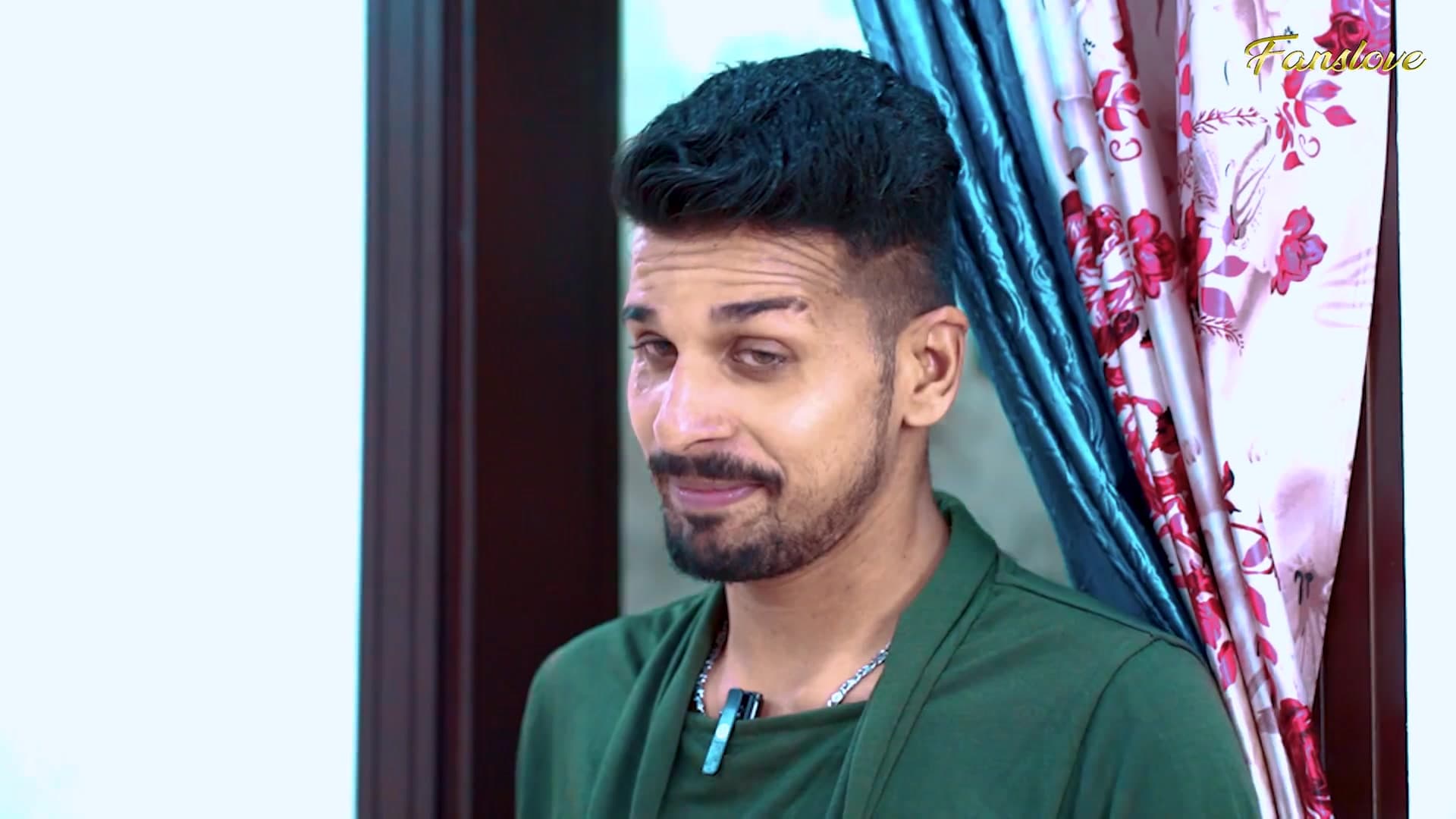 Desi Bhabhi Fingered Her Wet Pussy When She Was Horny for Sex screenshot 4