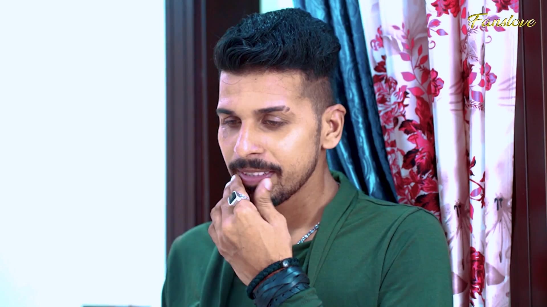 Desi Bhabhi Fingered Her Wet Pussy When She Was Horny for Sex screenshot 5