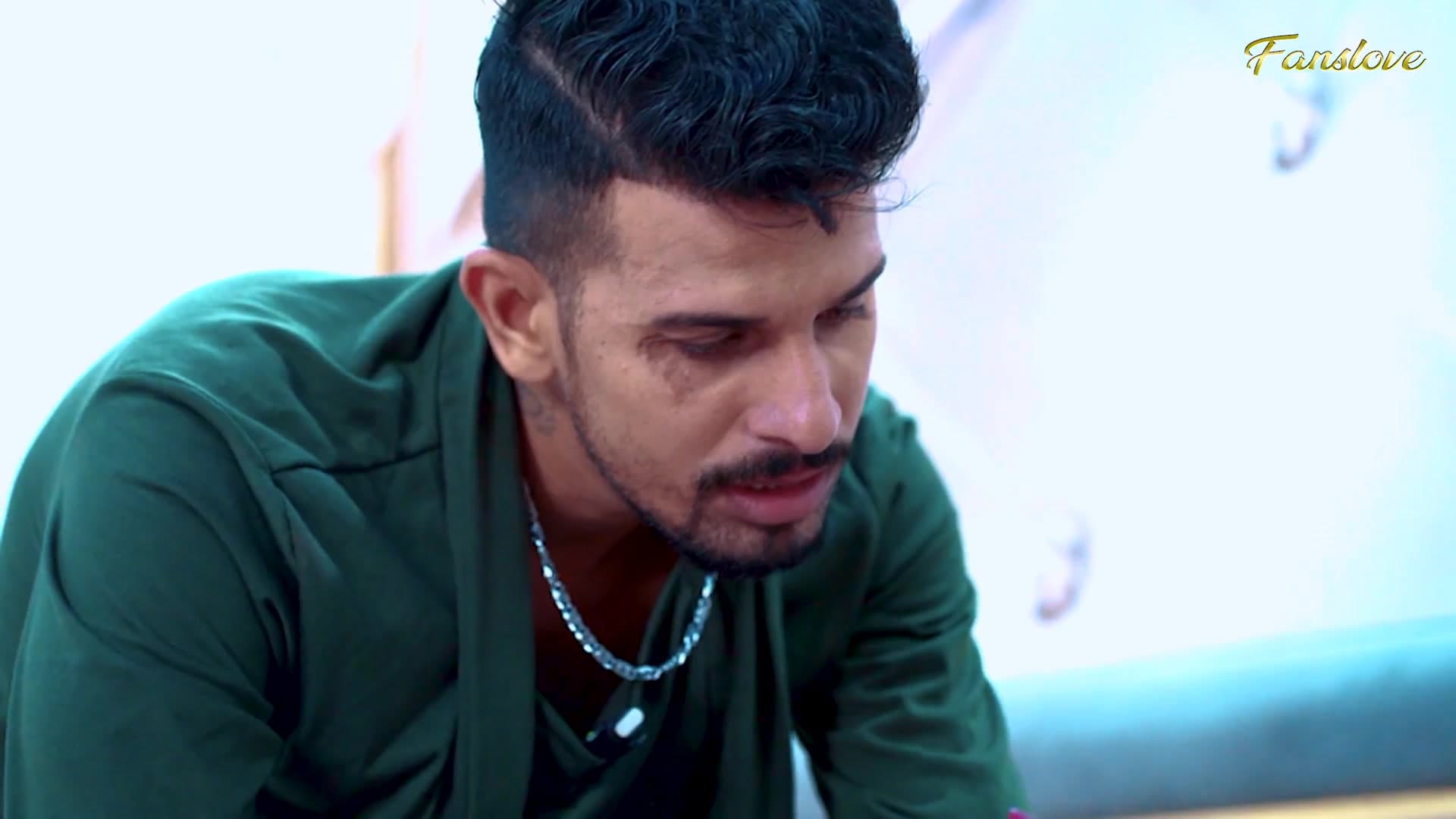 Desi Bhabhi Fingered Her Wet Pussy When She Was Horny for Sex screenshot 8