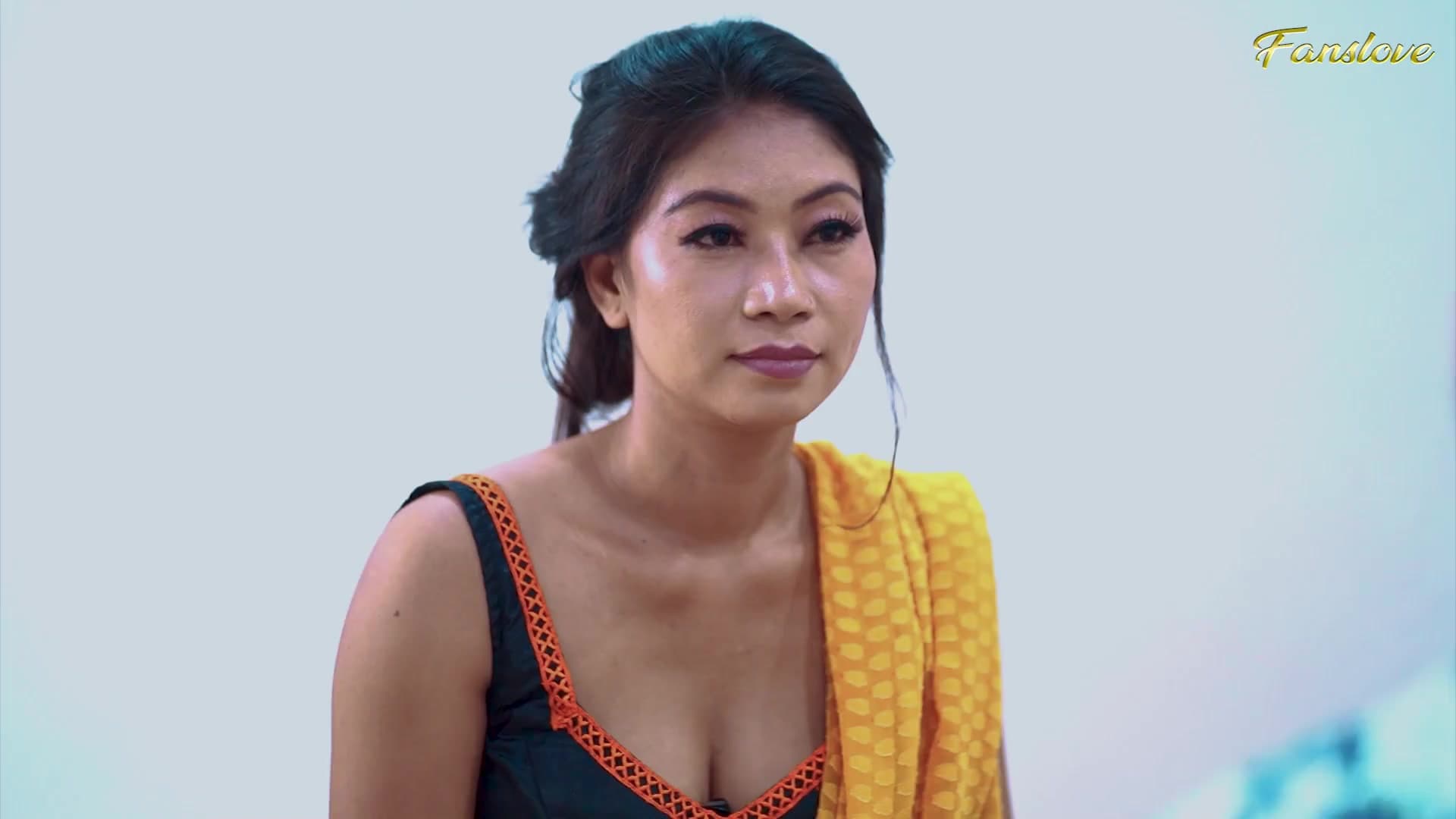 Indian Kamwali Bai Gets Fucked Hard by Her House Owner After He Sees Her Big Boobs screenshot 2