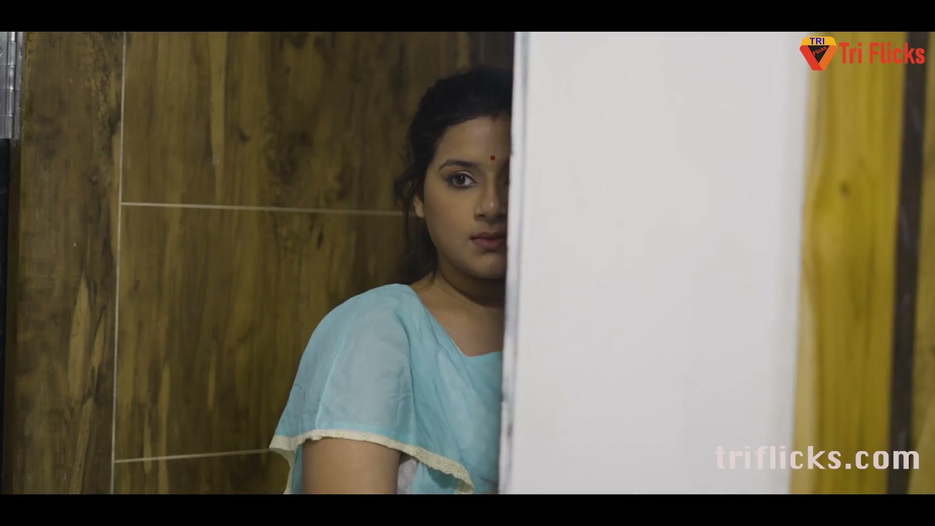 Garmi S02e01 Cute Sexy and Perfect Desi Bhabhi Zoya Rathore Fucked Hard by Sales Guy screenshot 3