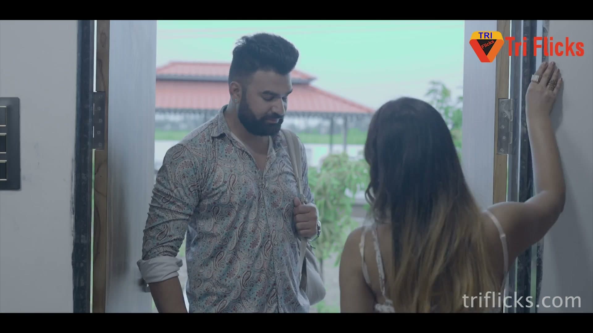 Garmi Season 2 Zoya Rathore and Ayushi Bhomik Uncut Scene screenshot 2