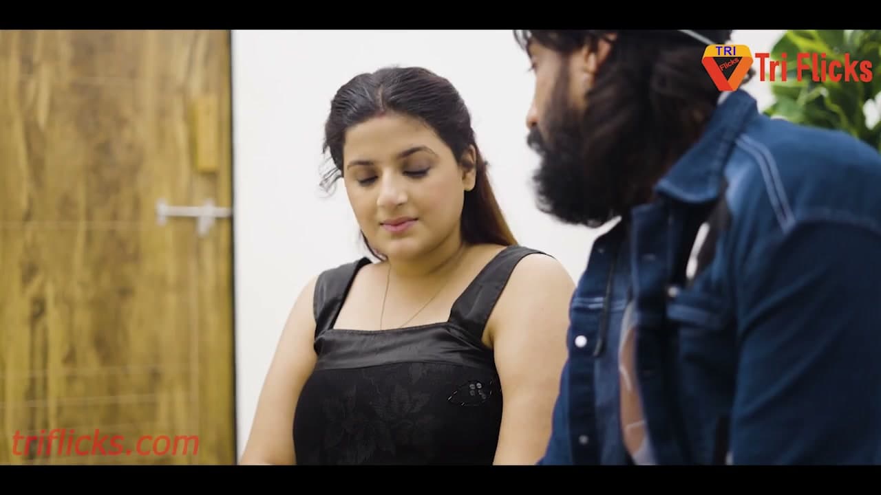 Ayushi Gets Fucked by Her Husband's Big Stepbrother screenshot 9