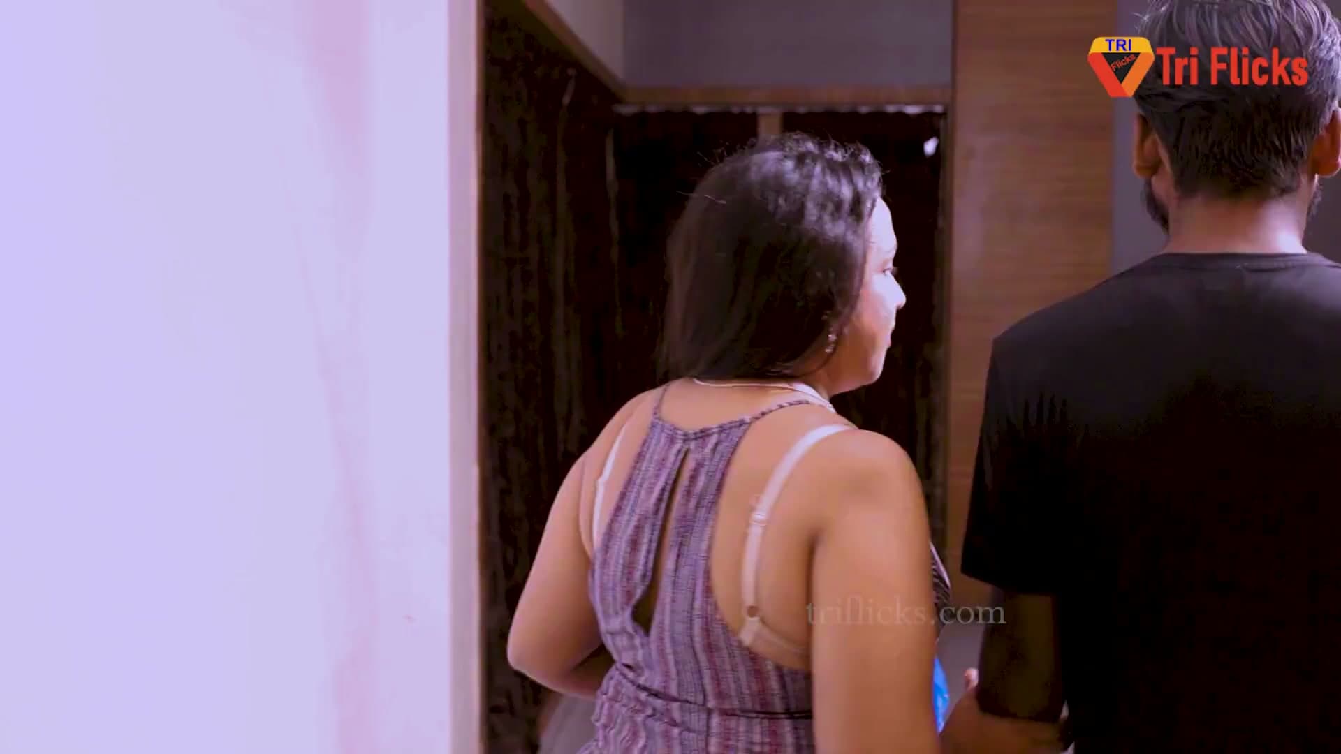 Indian Stepmom Fucks Her Stepson in Hindi Audio XXX screenshot 5