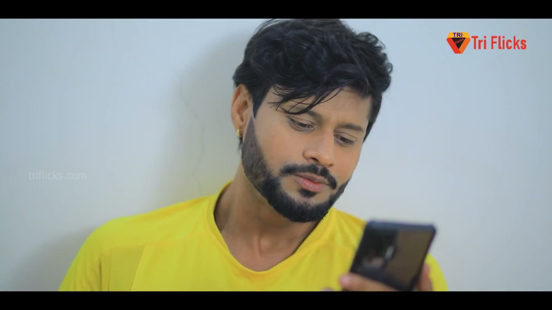 Indian Girl Gets Fucked Hard by Her Blind Husband screenshot 4