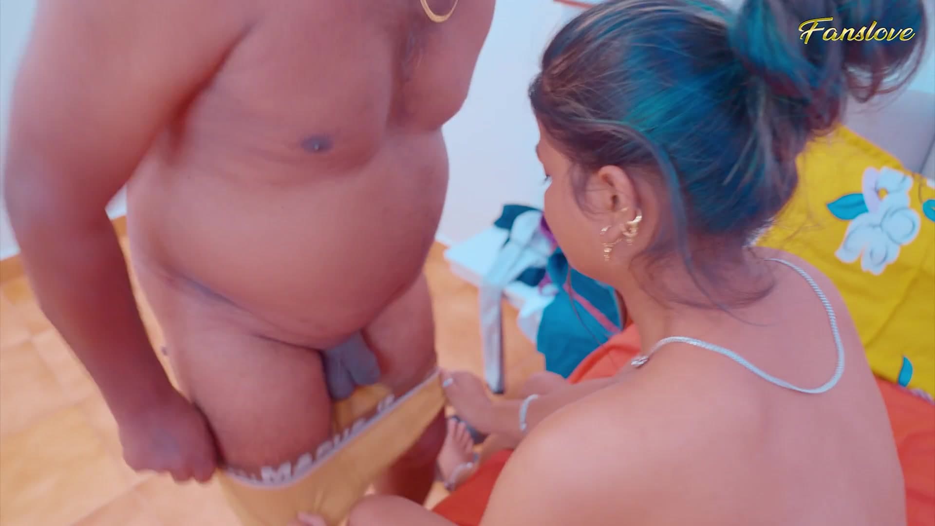 Young Horny Girl Fucked by an Older Man After Job Interview screenshot 5