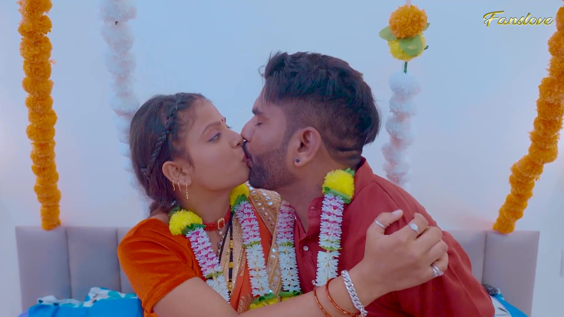 Hot Lady Gets Fucked Hard on Her First Suhagrat Night