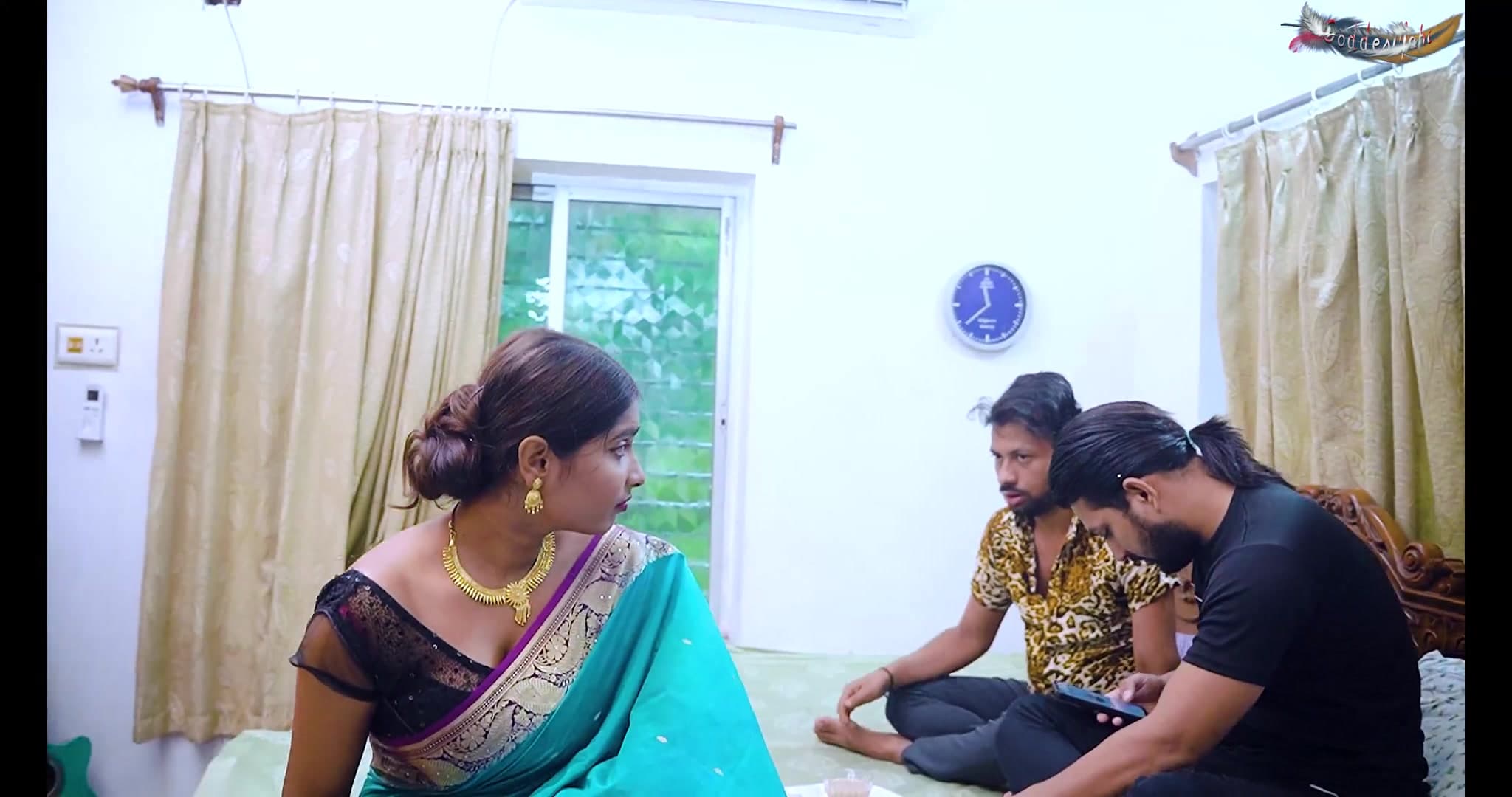 Devar Walks In On Bhabhi Watching Hindi Blue Film (threesome) screenshot 2