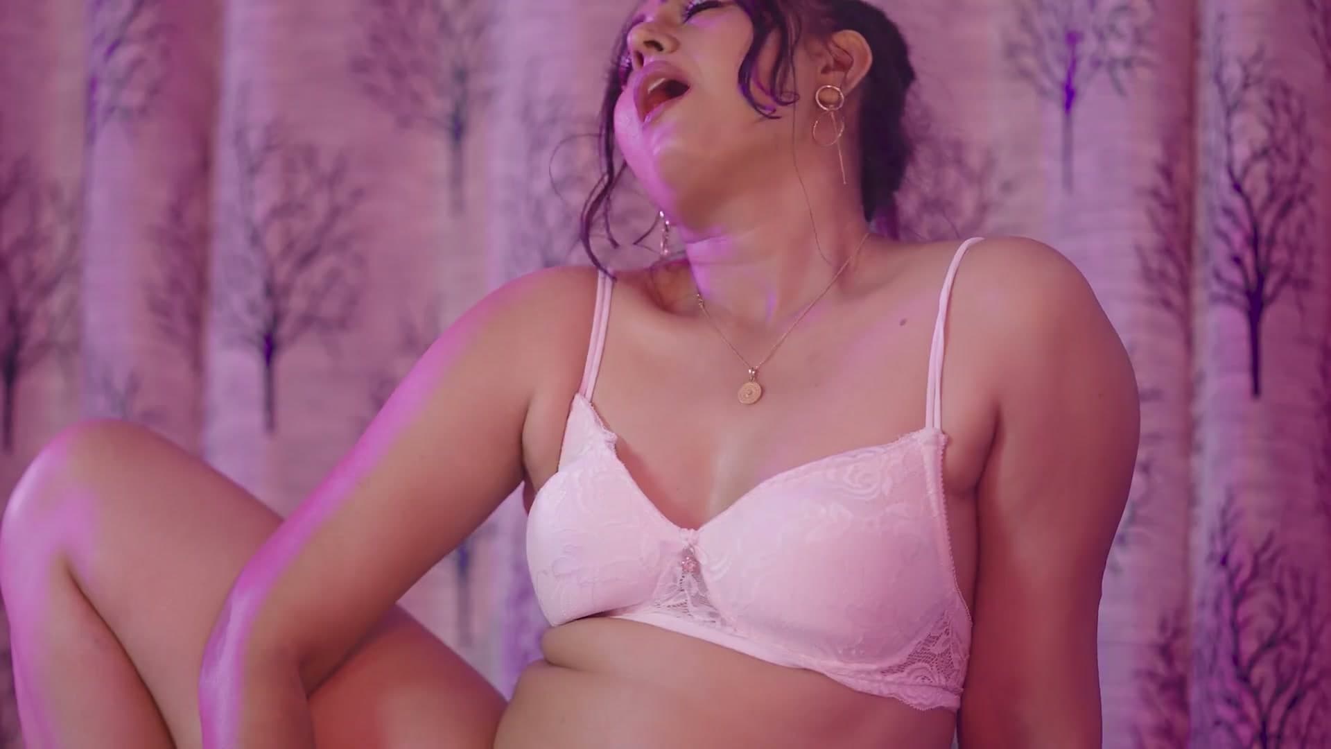 Pallavi Solo Dildo Fucking Her Wet Pussy screenshot 8