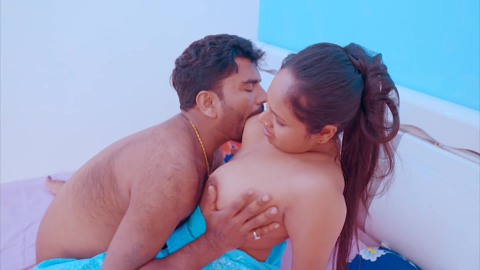 Hot Figure Girl Craves Sex From Her Neighbor screenshot 5