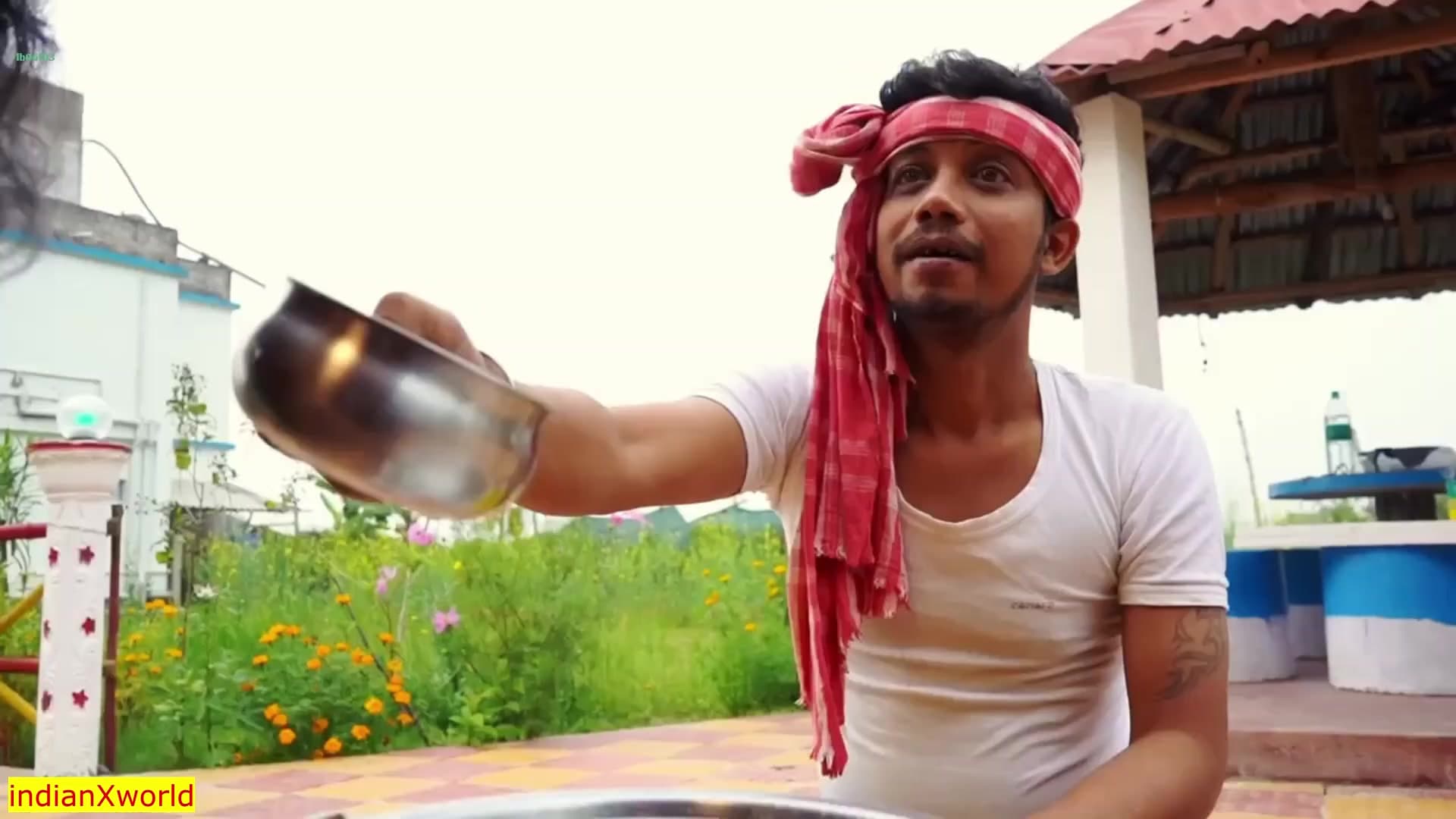 Indian Village Delivery Guy Fucking Big Tits Bhabhi! screenshot 5