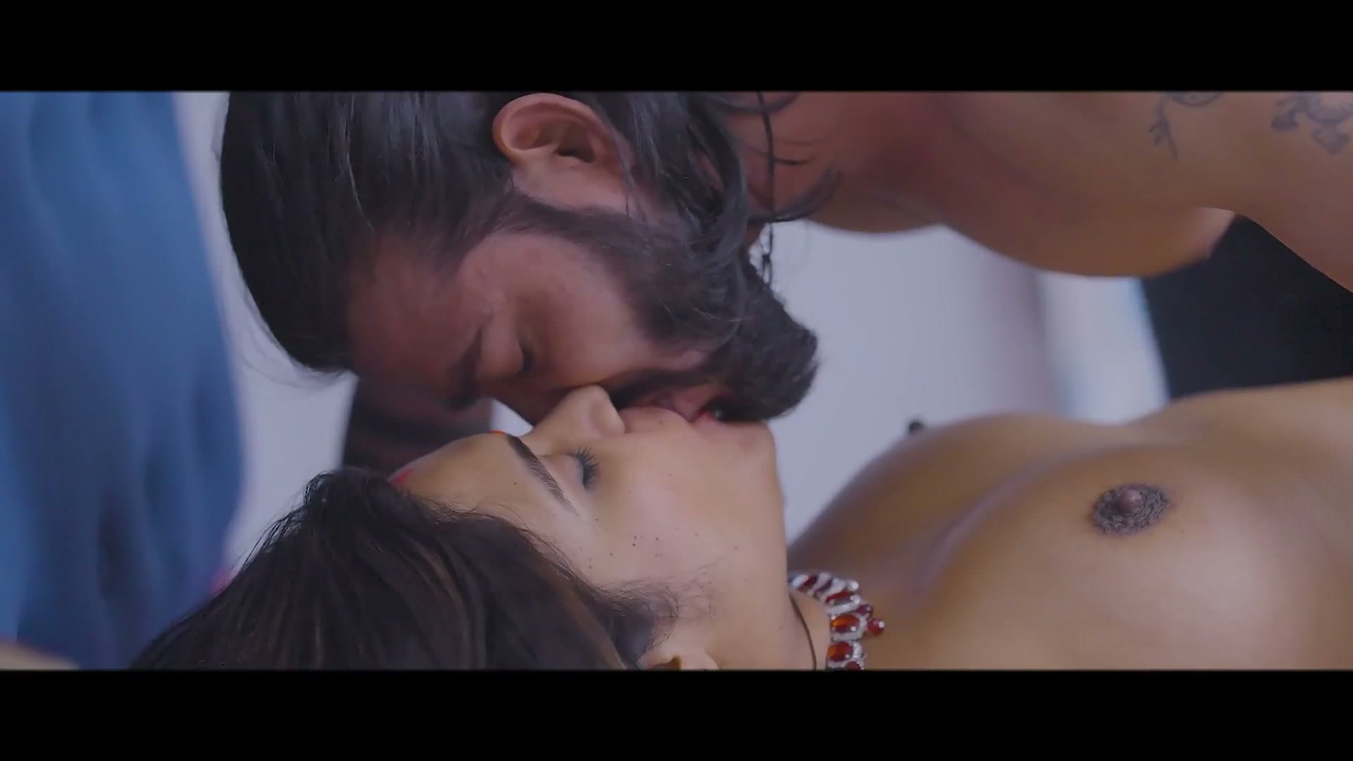 Hot Indian Bhabhi Fucking with a Stranger screenshot 7