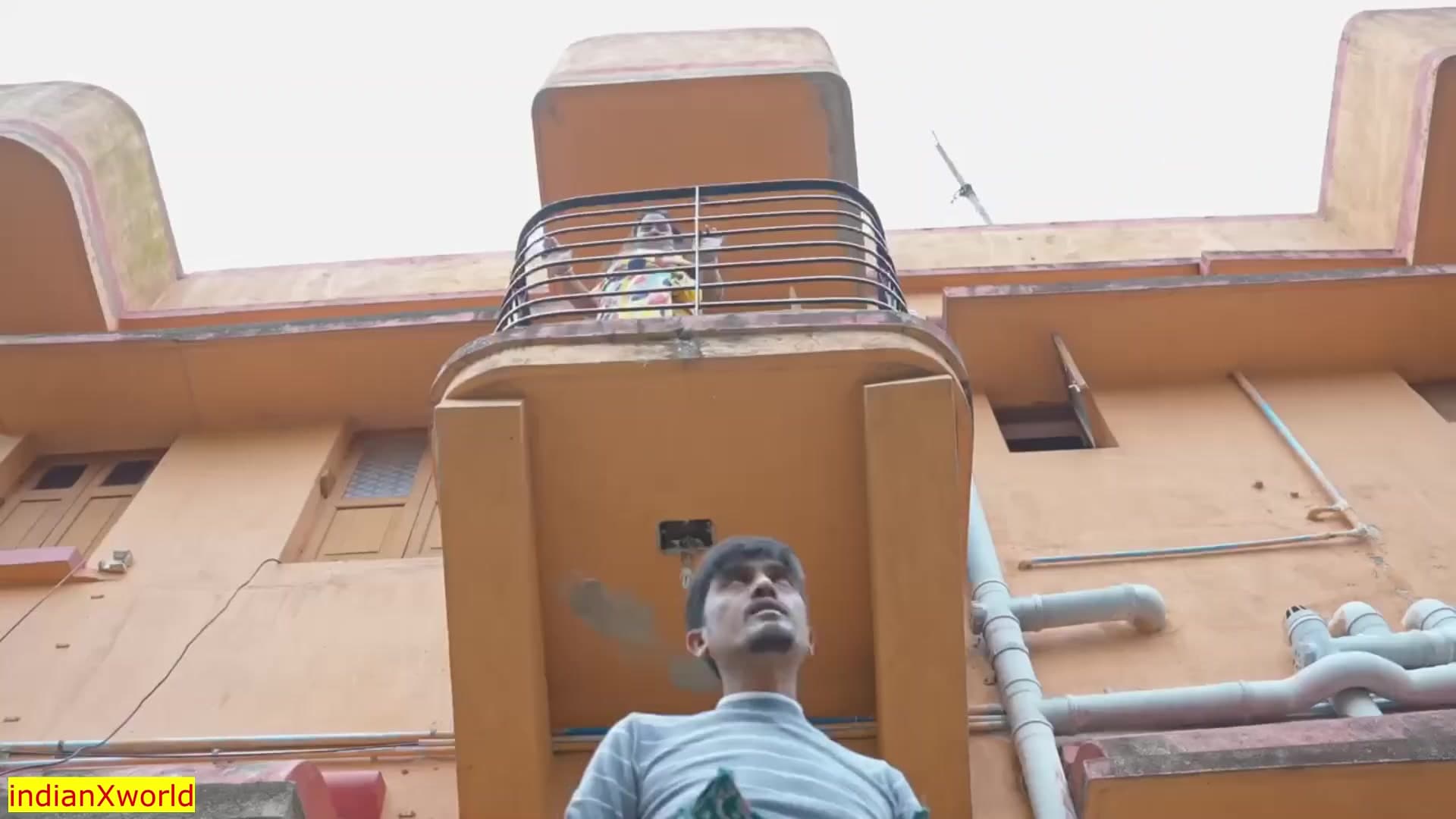 Desi Bhabhi Tosses Bra Off Balcony! Bhabhi Sex screenshot 4