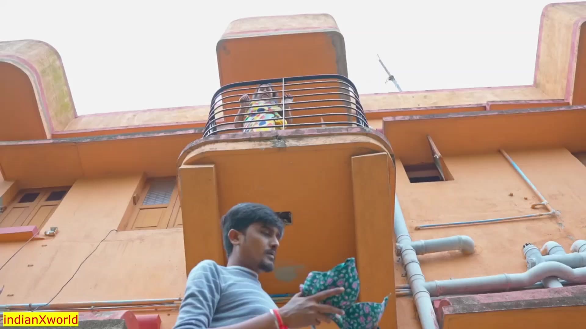 Desi Bhabhi Tosses Bra Off Balcony! Bhabhi Sex screenshot 2