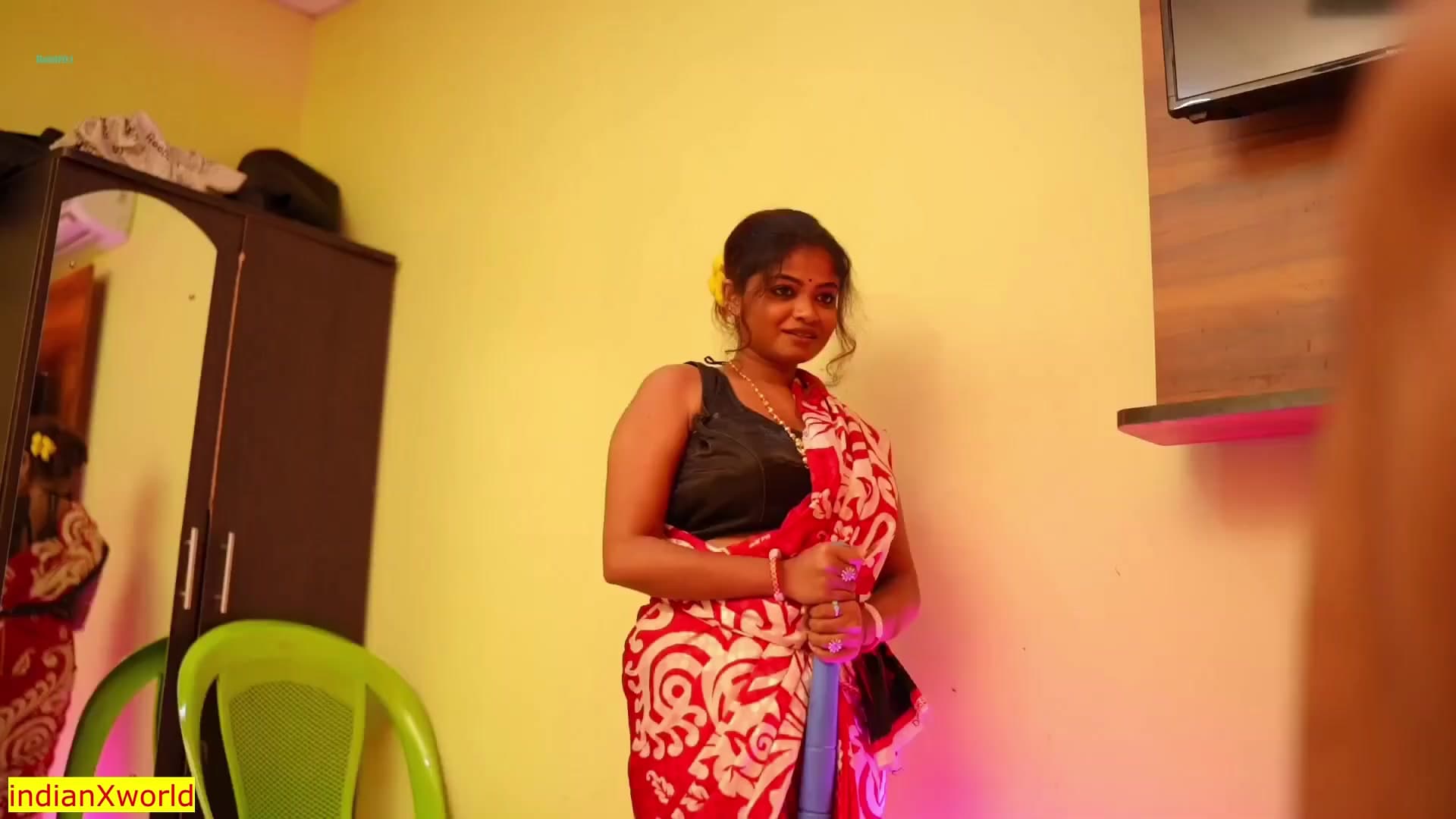 Boss Fucking My Innocent Wife! Indian Office Sex screenshot 4