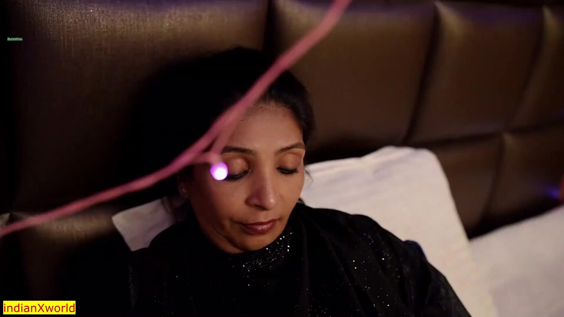 18-Year-Old Boy Fucks His Hot Madam Hard! Desi XXX Action screenshot 4