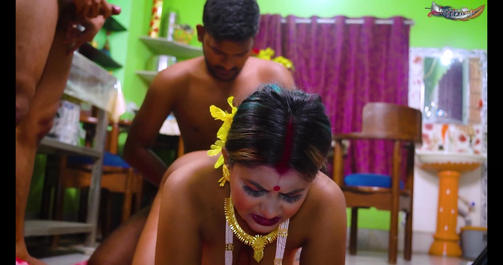 Desi Mallu Malkin Rough Threesome with Two Naukar While Home Alone screenshot 10