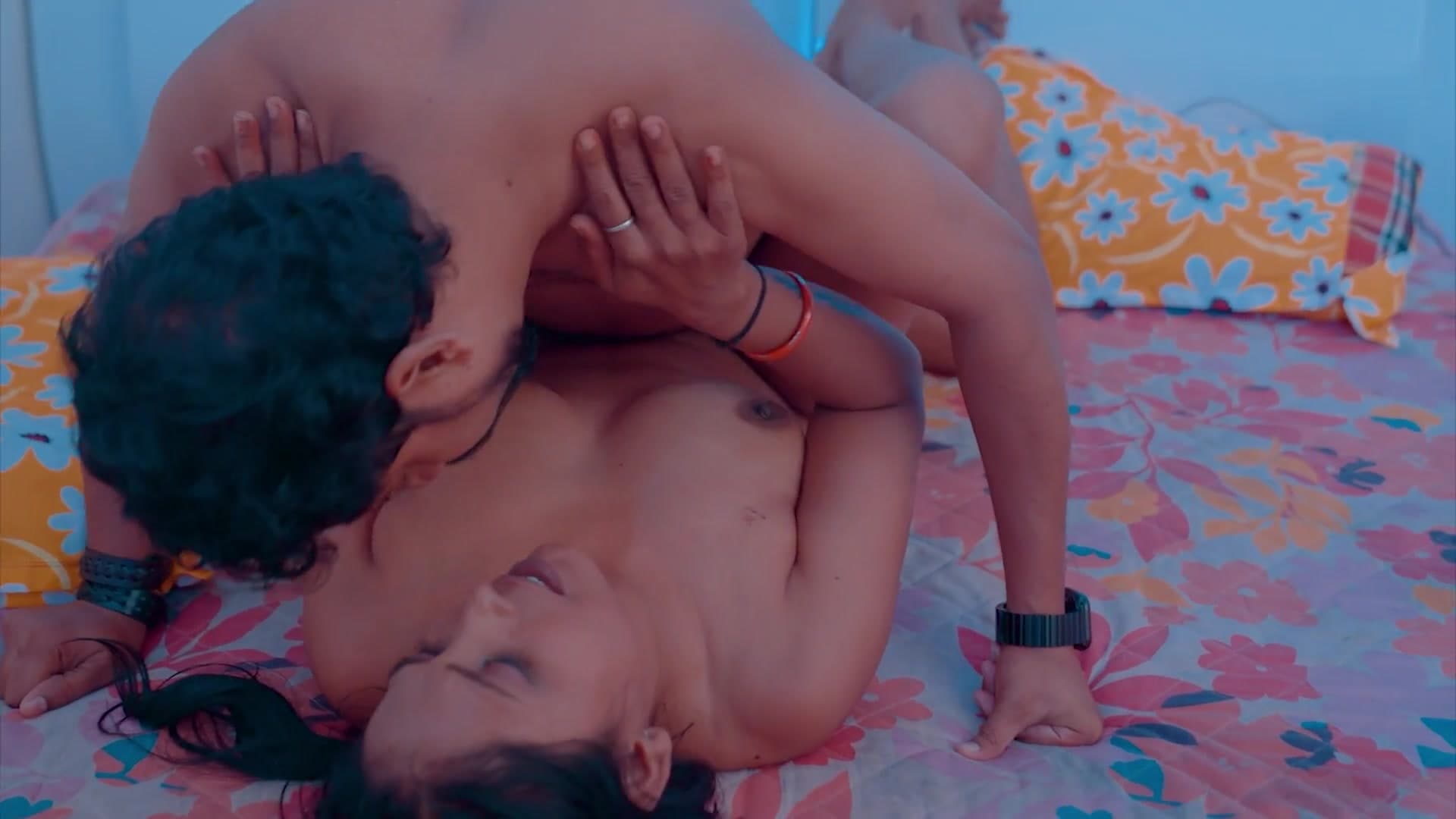 Indian Desi Bhabhi Fucked Hard by Her Naughty Devar screenshot 6