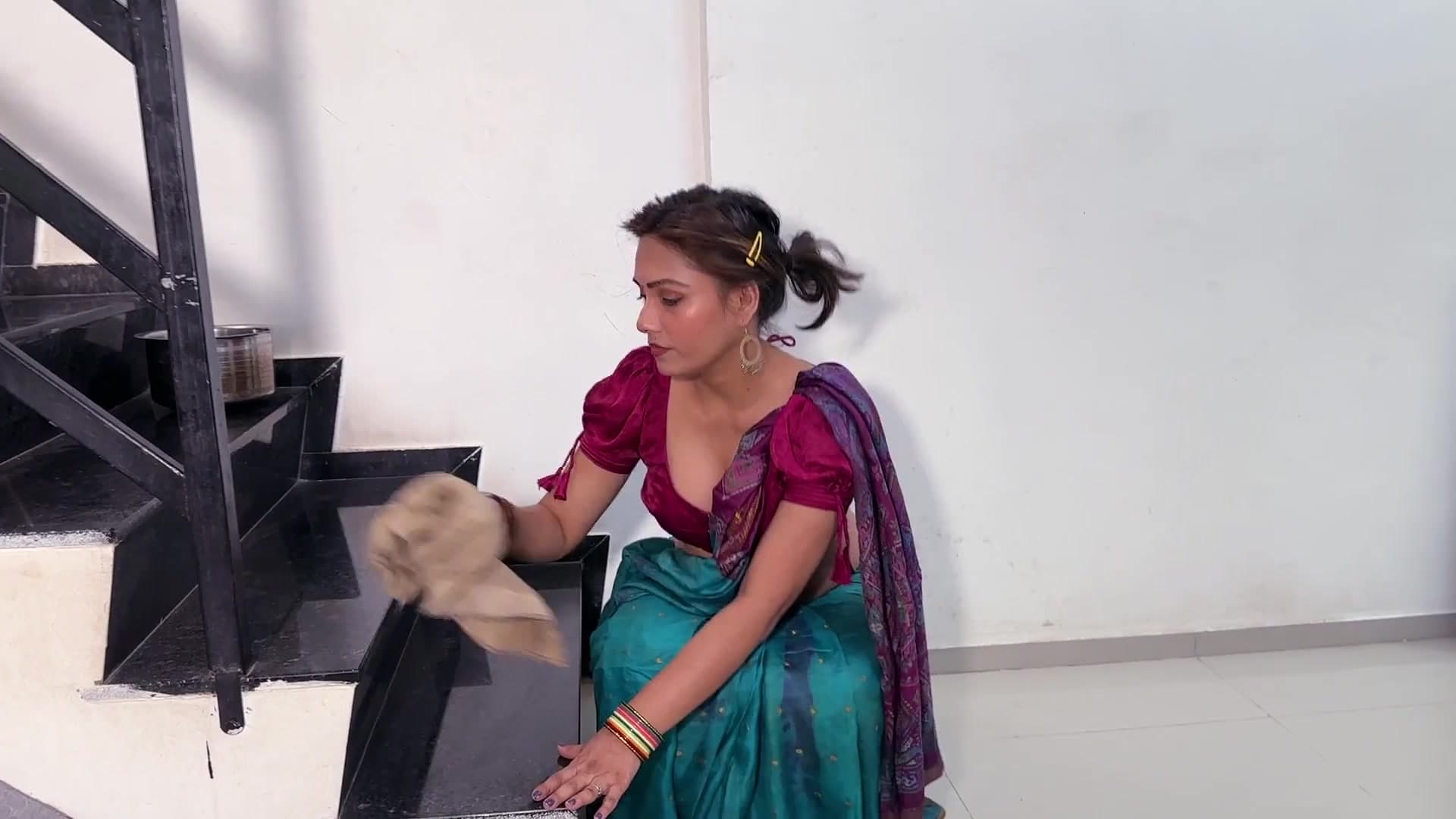 Malik Promises Maid a Full Month Salary for a Hot Fuck screenshot 6