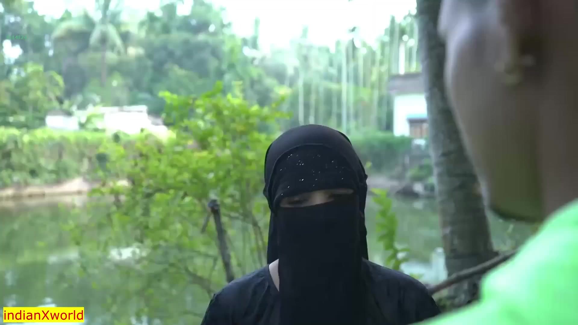 Indian Hijab Girl Fucking Husband Friend After He Makes A Deal screenshot 4