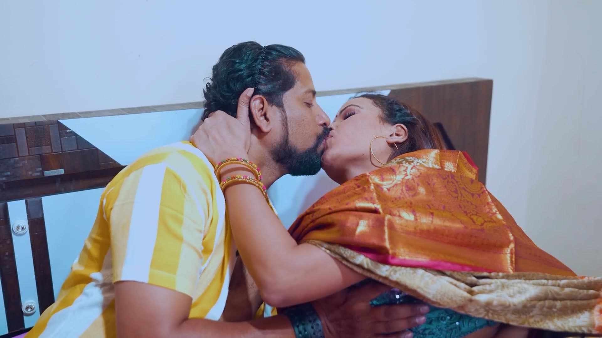 Indian Desi Stud Craves Sexual Fulfillment from His Hot Neighbor