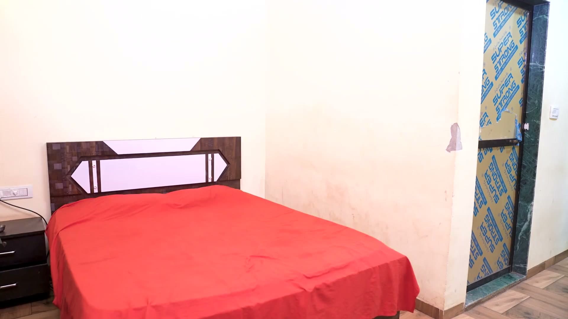 Servant Fucked His Mistress After She Returned From a Wild Party screenshot 3