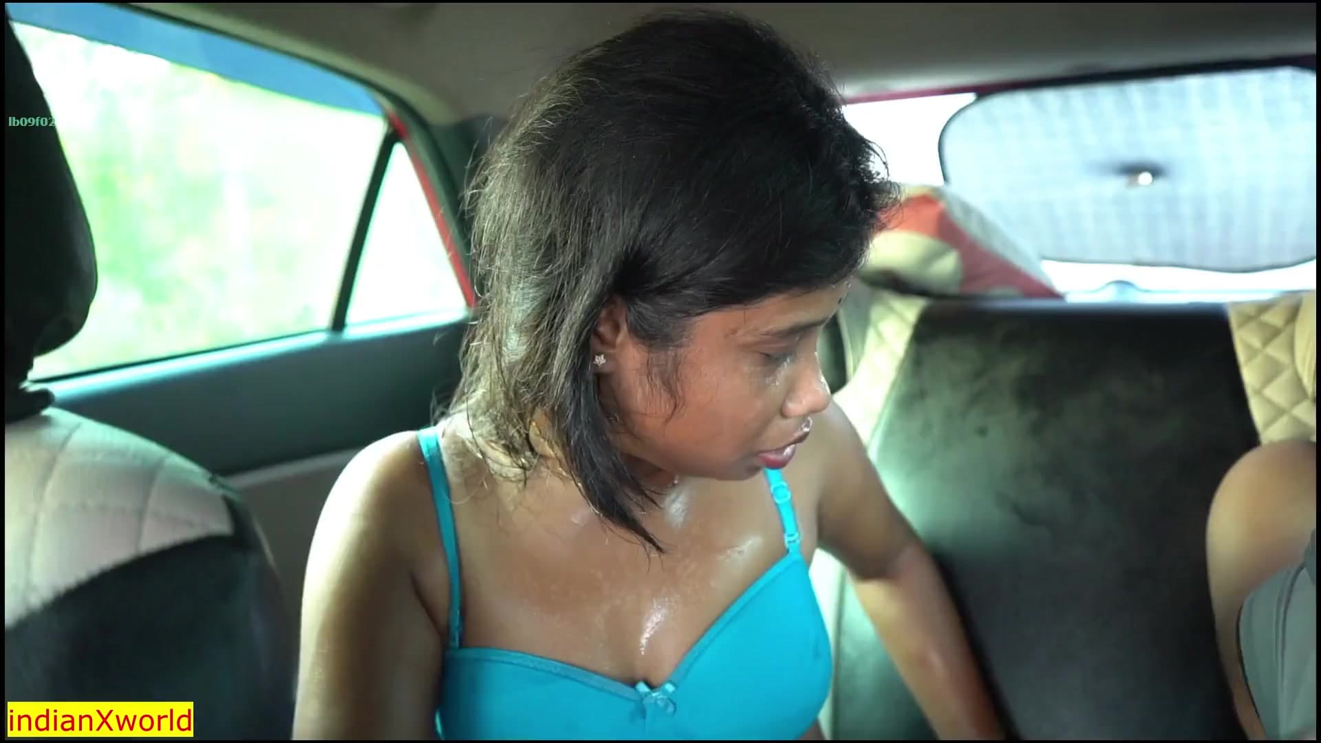Banging My Indian Girlfriend in the Car! Spicy Desi Hookup screenshot 8