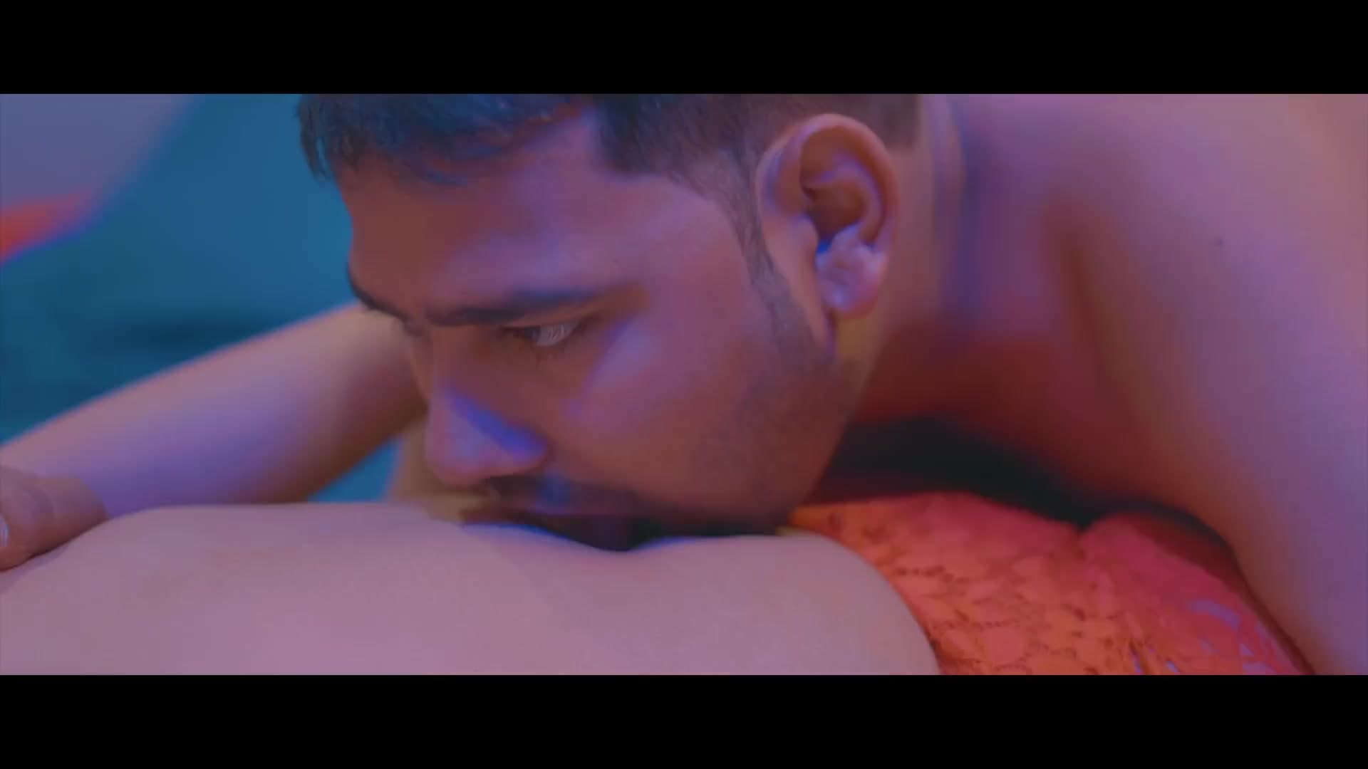 Stunning Bhabhi Invites Her BF Over for a Night Fuck While Her Hubby Is Away screenshot 8