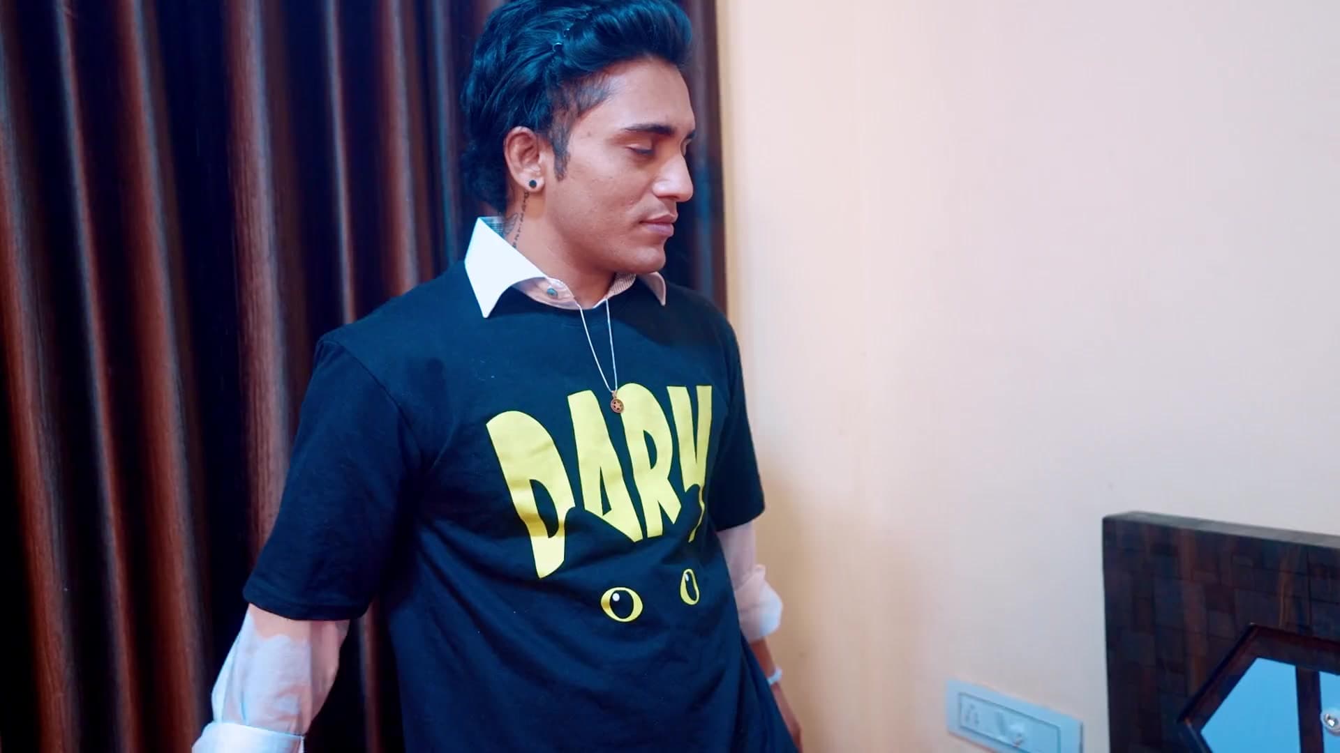 Indian Horny Lady Craving Rough Sex and Getting Fucked Hard screenshot 2