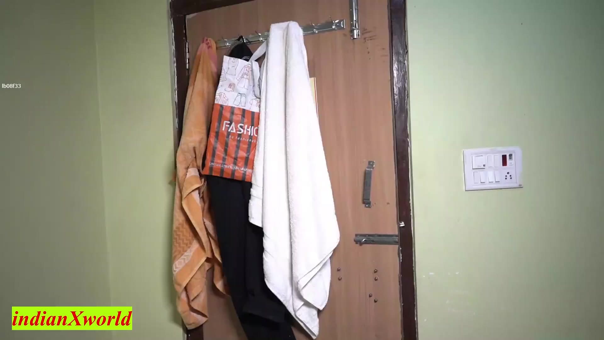 18yrs Old Cheating Wife Viral Sex! Fuck Infront of Husband screenshot 6