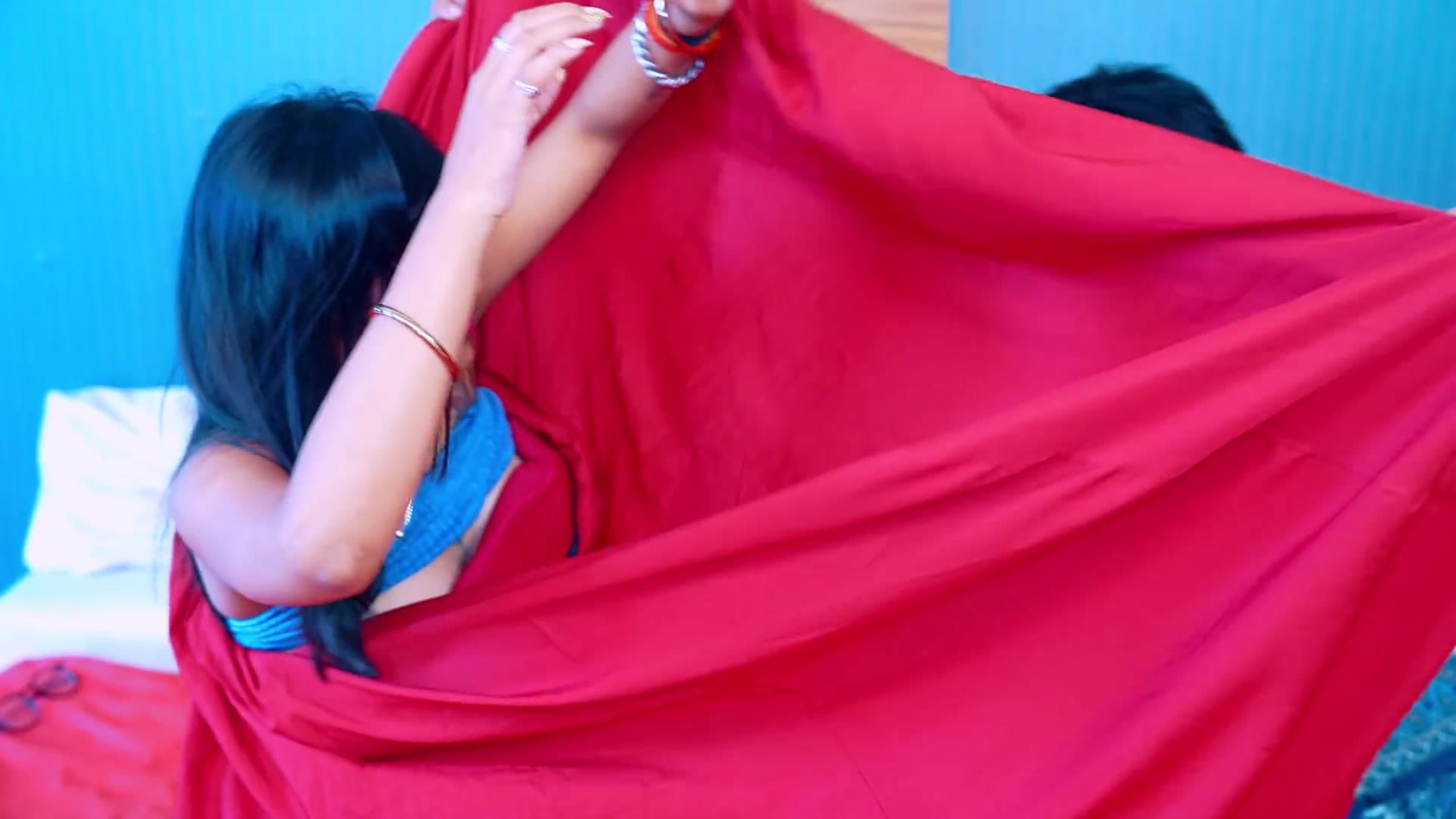 Slim Horny Wife Craves Hardcore Fucking from Her Husband screenshot 2