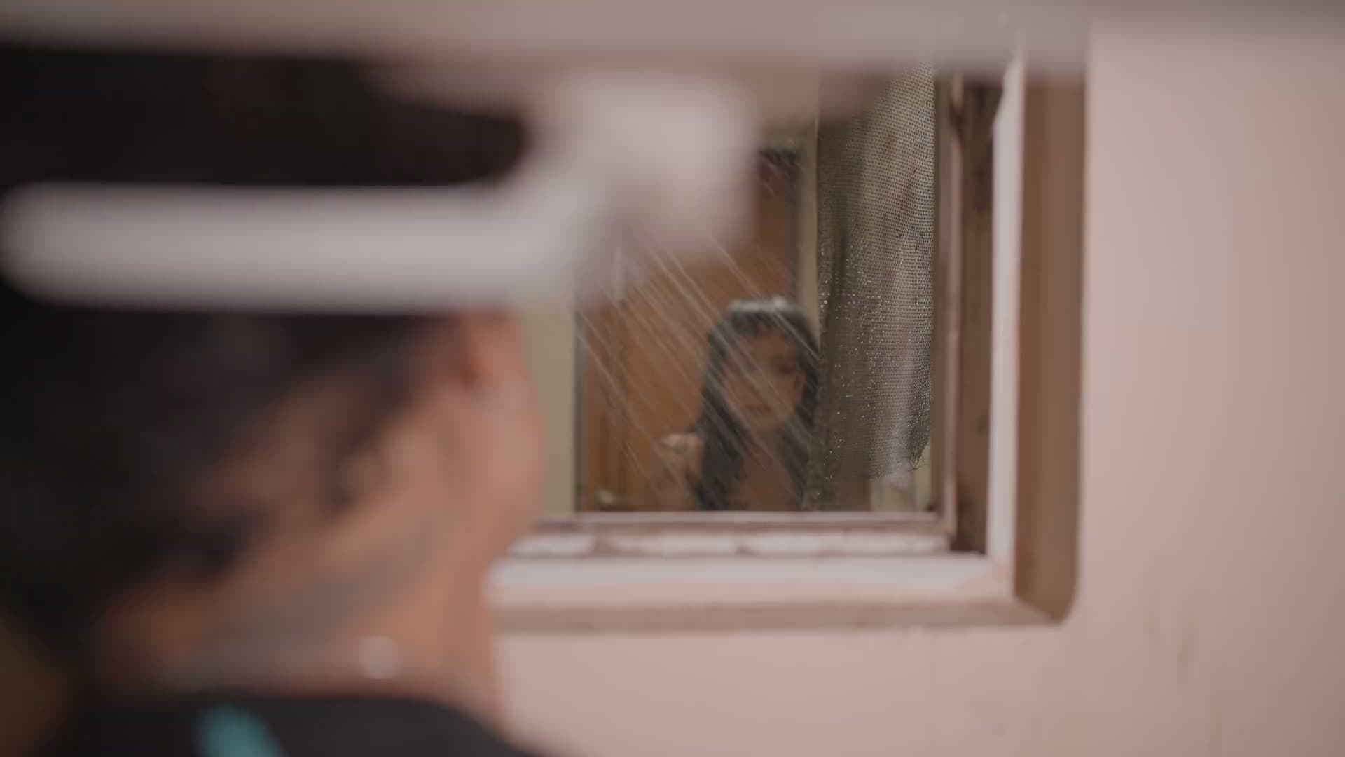 I Went to Neighbor's House, Stepsister Was Taking a Bath screenshot 2