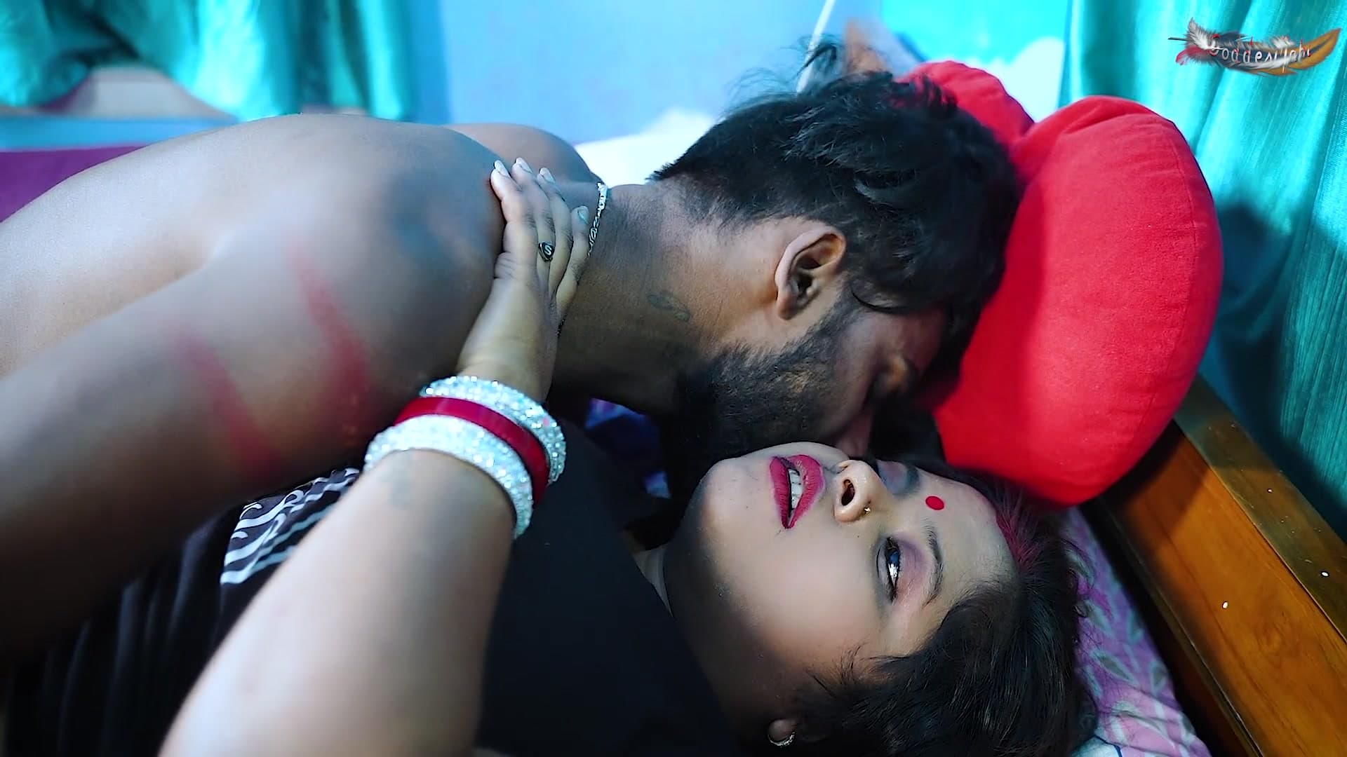 Desi Horny Bhabhi Gets Fucked Hard by Her Devar While Home Alone screenshot 4